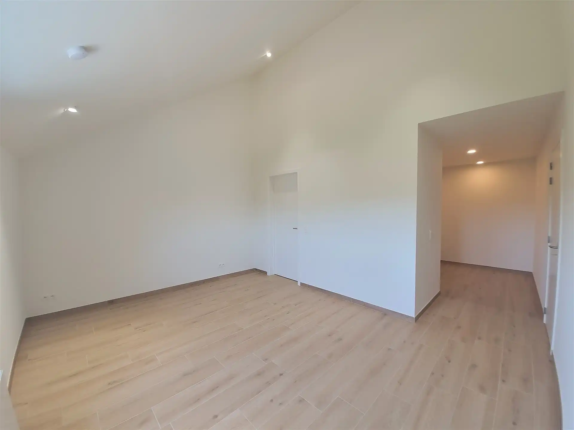 Nieuwbouw woning met 3 slaapkamers en tuin op toplocatie foto 18