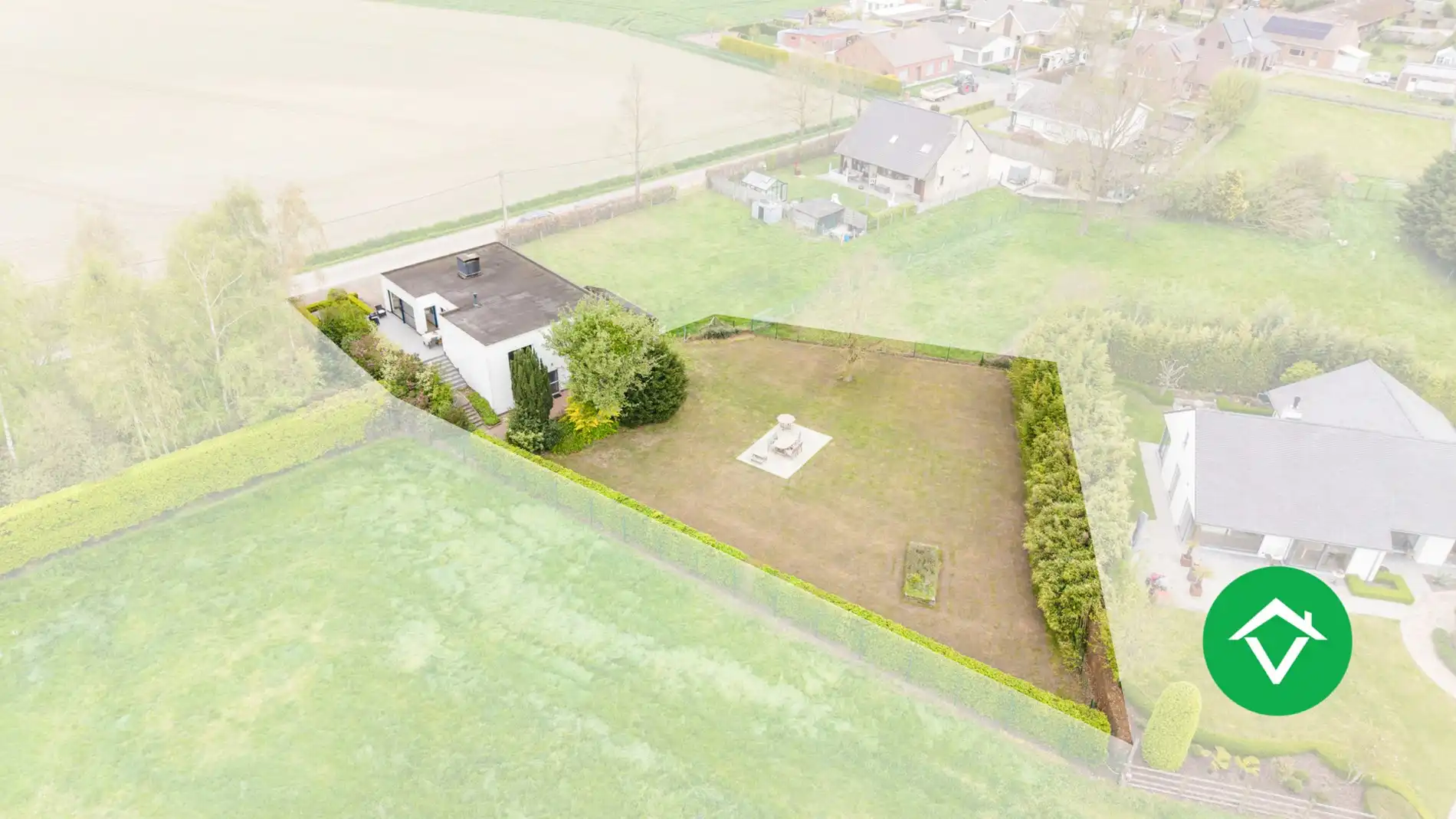 Alleenstaande woning met uitgestrekte vergezichten te Wijnendale foto 2