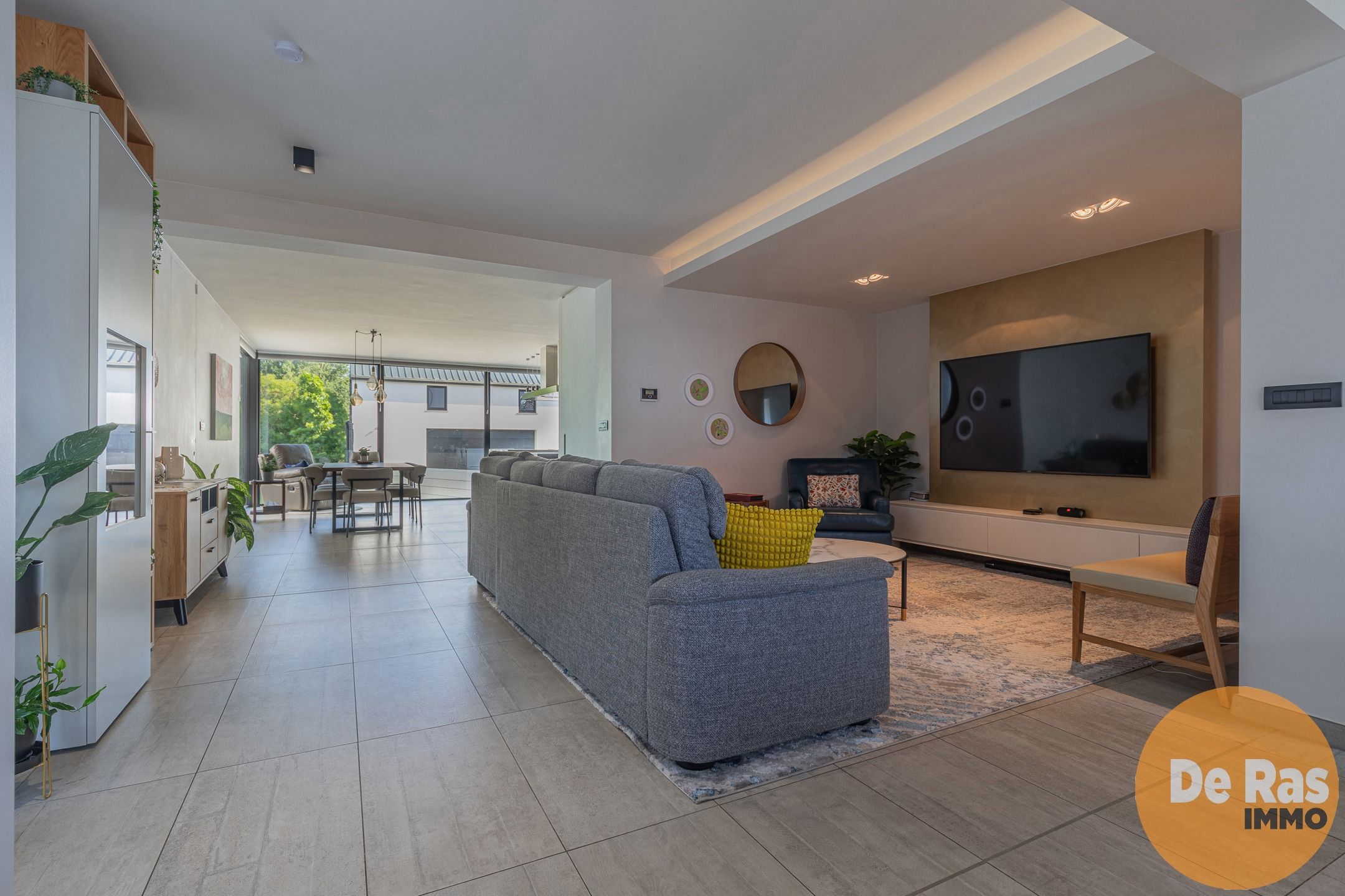 ERPE-MERE - Gerenoveerde halfopen woning met loods in Erpe foto 4