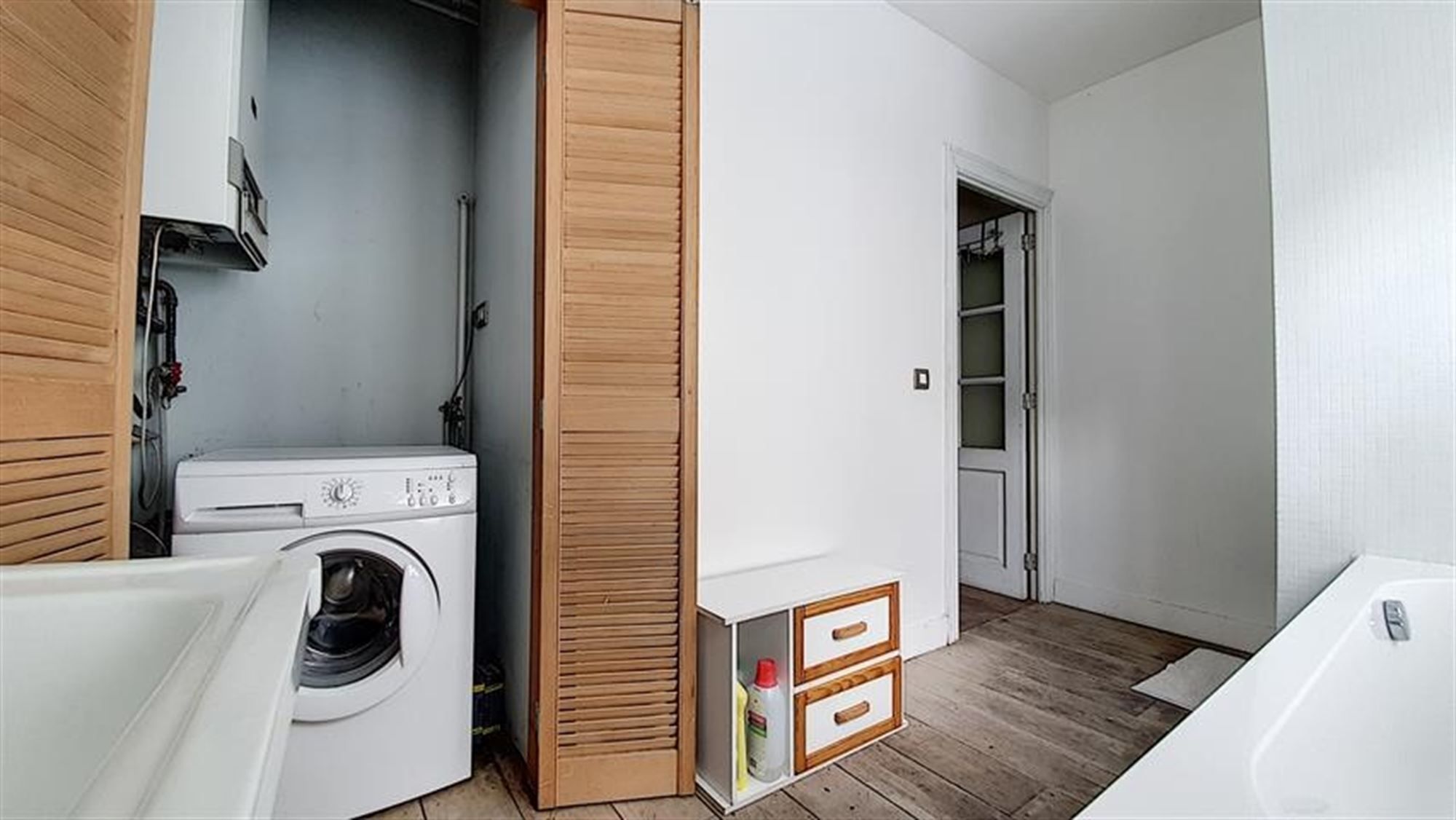 BRUSSEL / In historische Zavel wijk - Prachtig triplex appartement met 3 slaapkamers foto 9