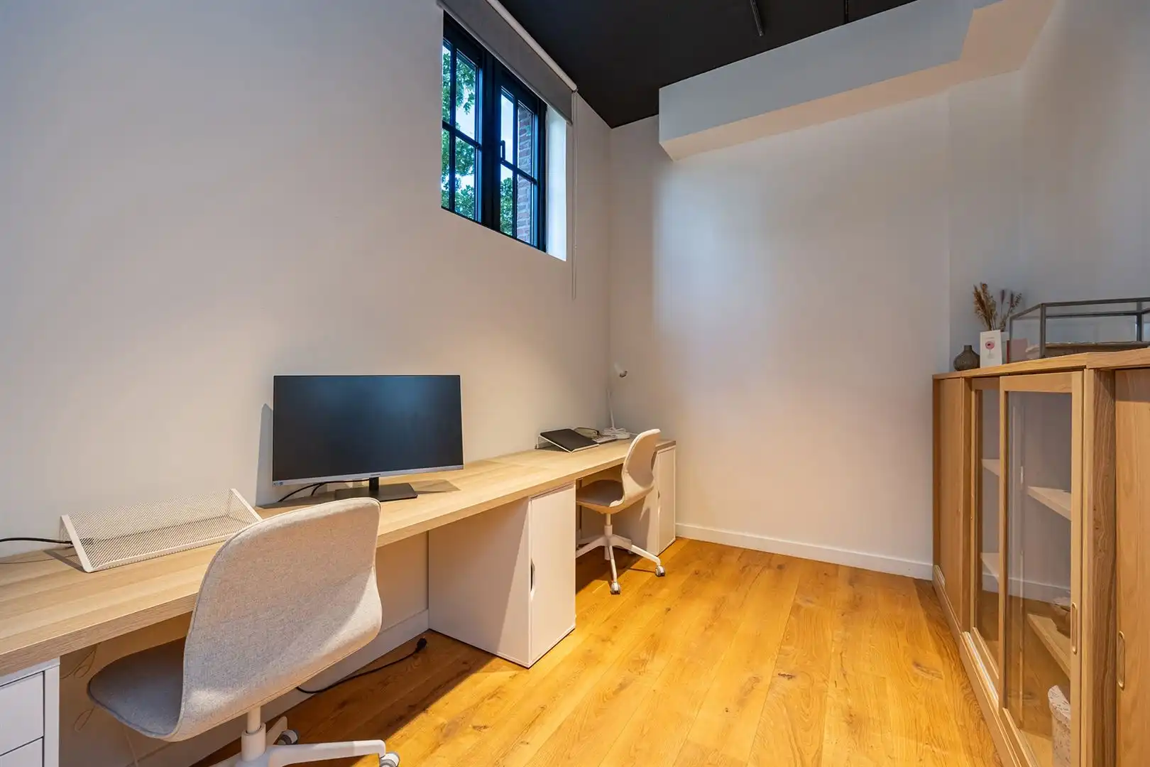 Ruime Loft met 3 kamers en tuintje foto 24