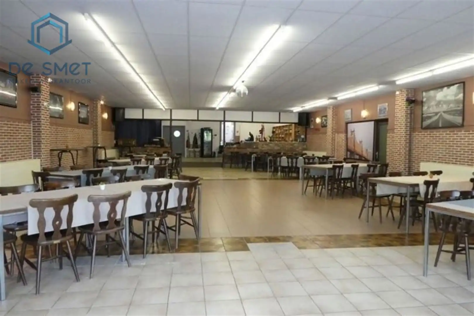 Veelzijdige Woning om te Vormen naar woning, Zonnig Terras en Grote Tuin in het Charmante Voorde foto 4