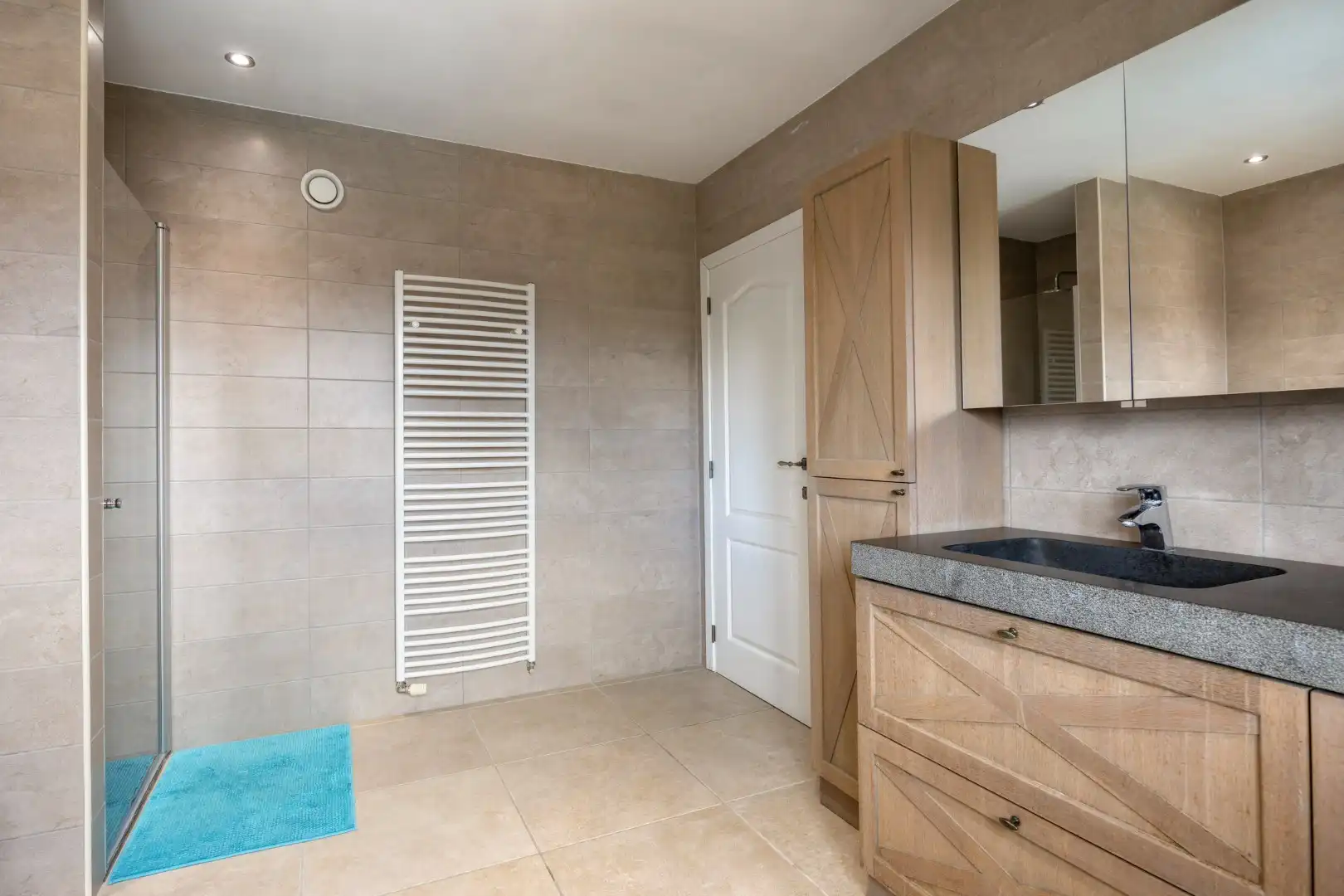 Ruime woning met 5 slaapkamers (7 mogelijk) op 819 m² te Balen ! foto 14
