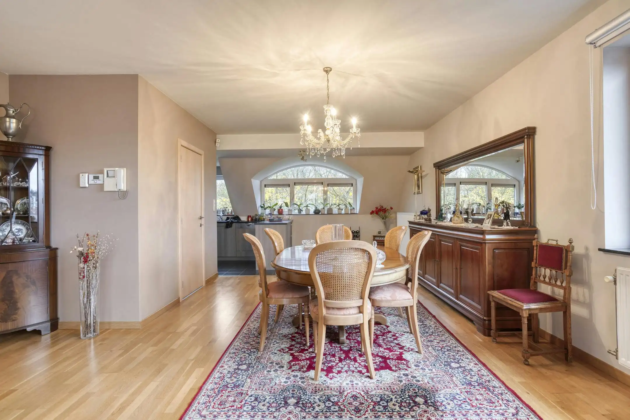 Penthouse (158m²) met 3 slaapkamers en staanplaats in Laken foto 5