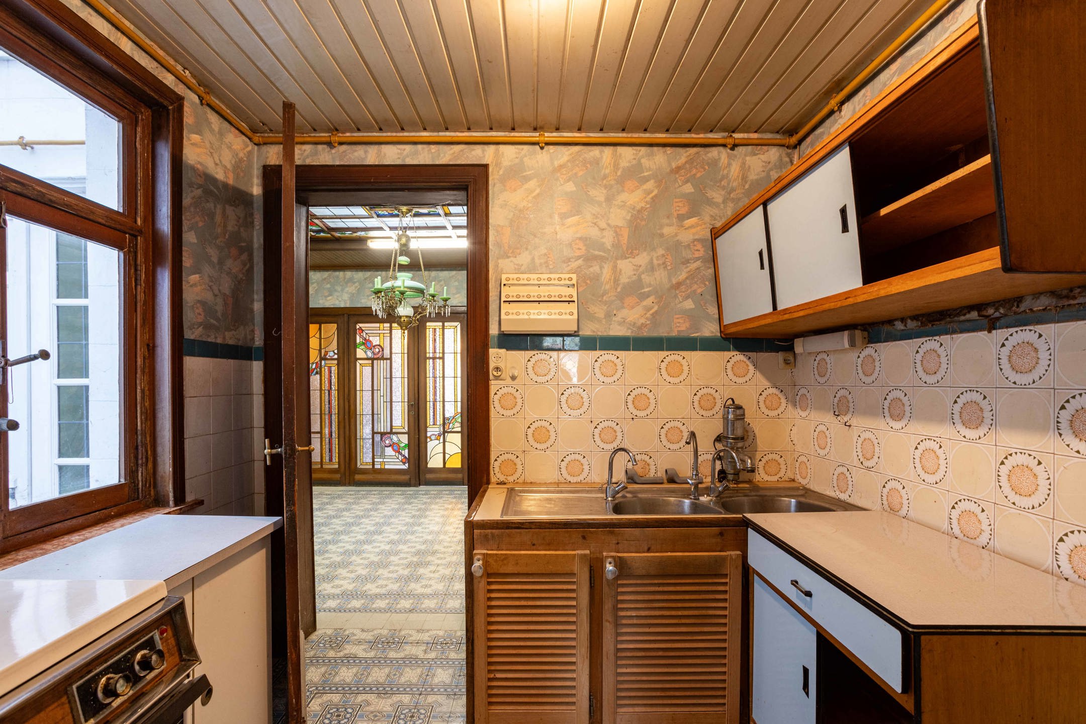 Authentieke woning met 4 slaapkamers te koop in Ronse foto 10