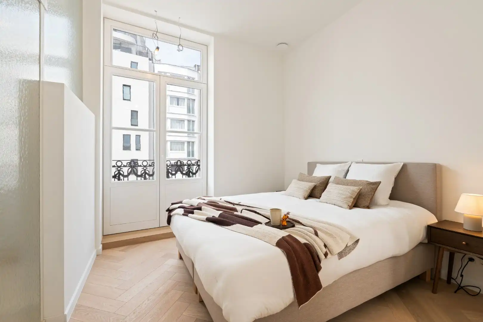 Luxueus penthouse duplex te koop in Oostende in Villa Rembrandt met terras, karaktervolle renovatie en moderne afwerking foto 10