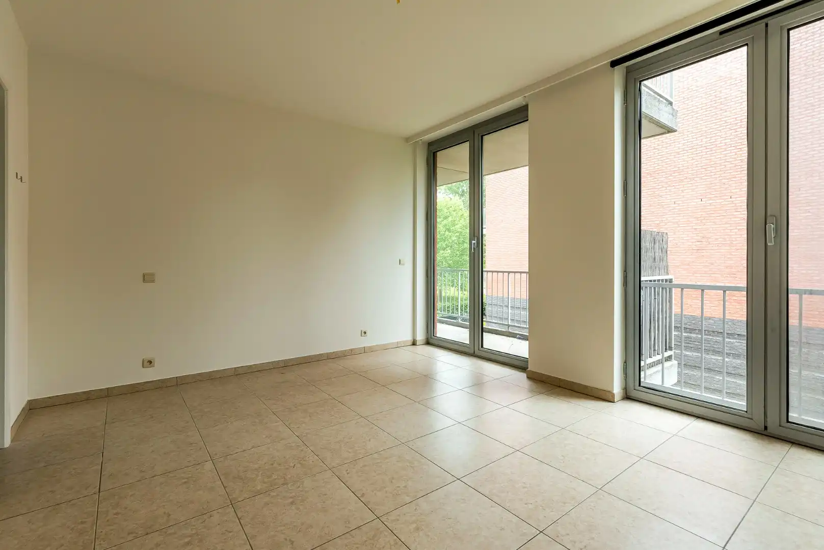 Licht appartement met ruim terras nabij Portugezenhof foto 7