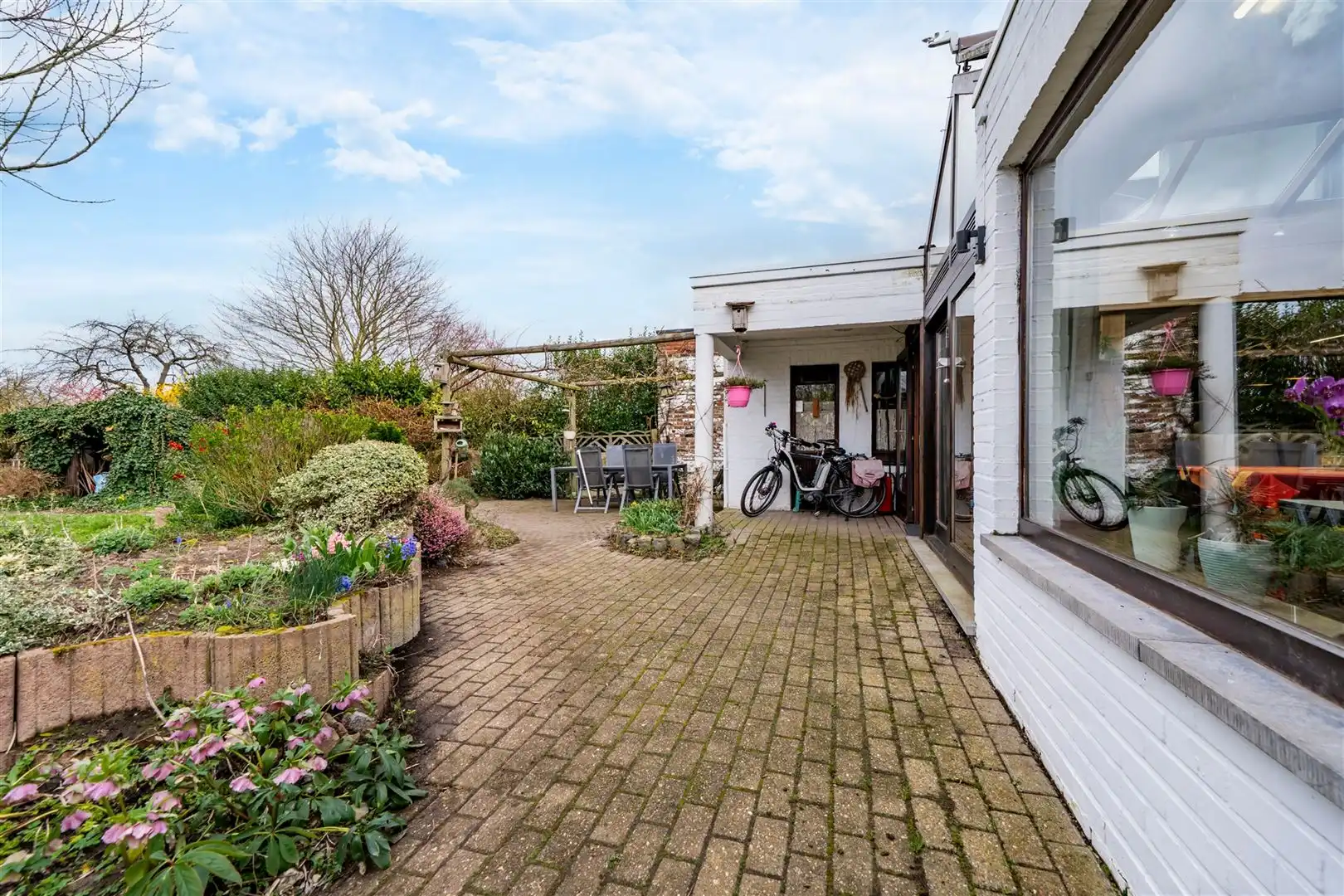 Commercieel uitstekend gelegen woning met tal van mogelijkheden foto 25