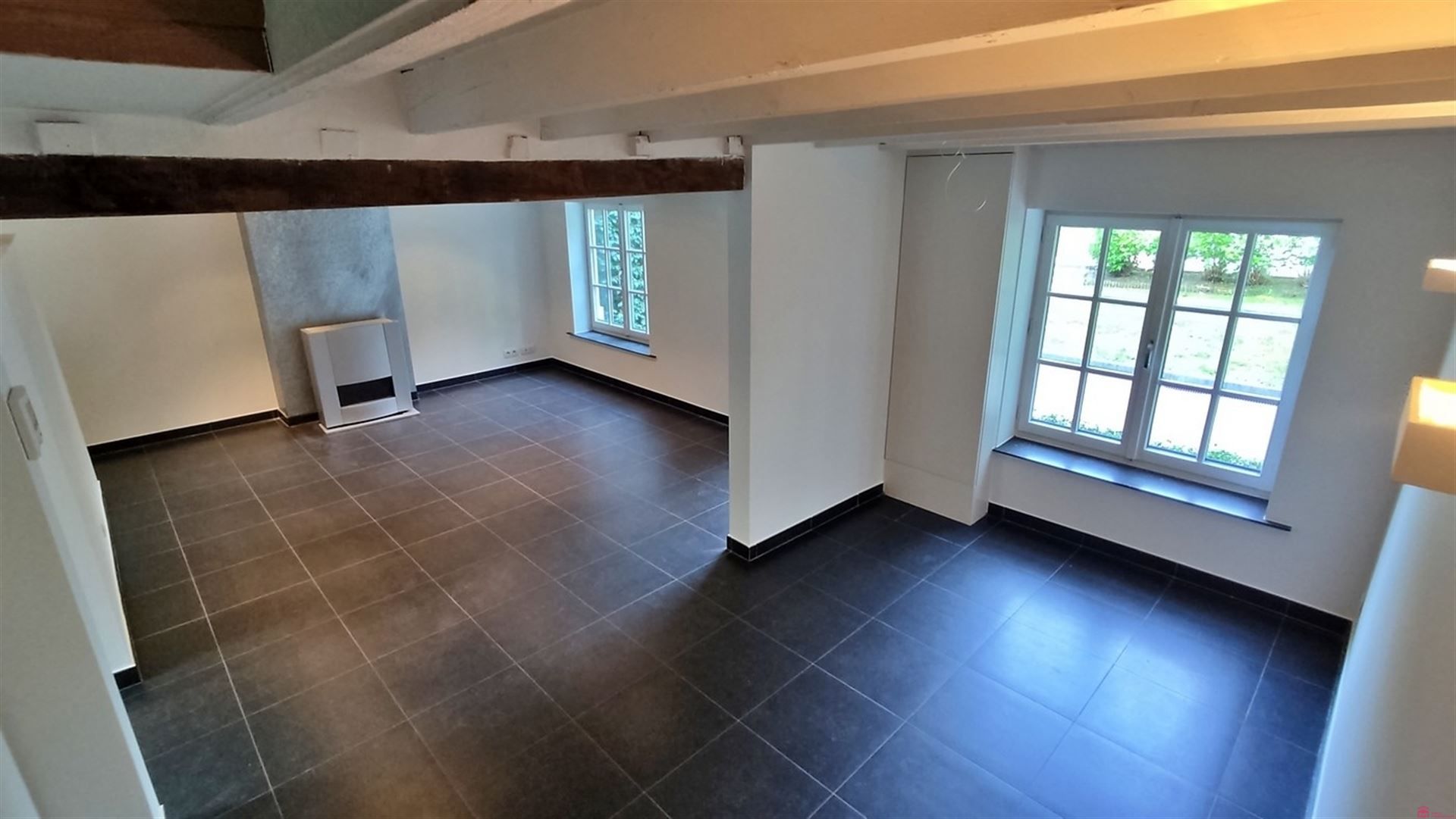 Charmante halfopen woning te Heule foto 6