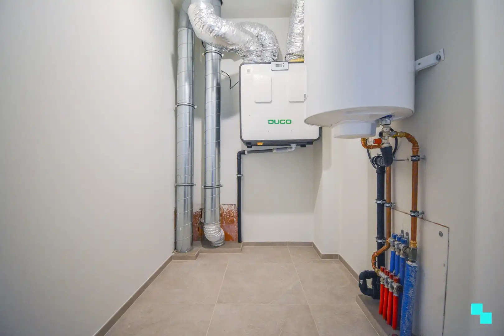 Volledig afgewerkte nieuwbouwwoning met carport te Sleihage foto 19