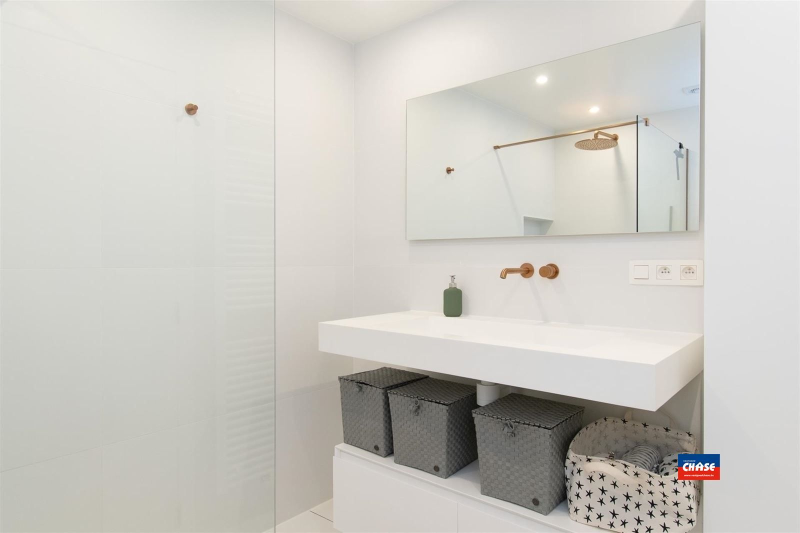 Duplex app met 3 slpks, 2 badks, garage en tuin foto 8