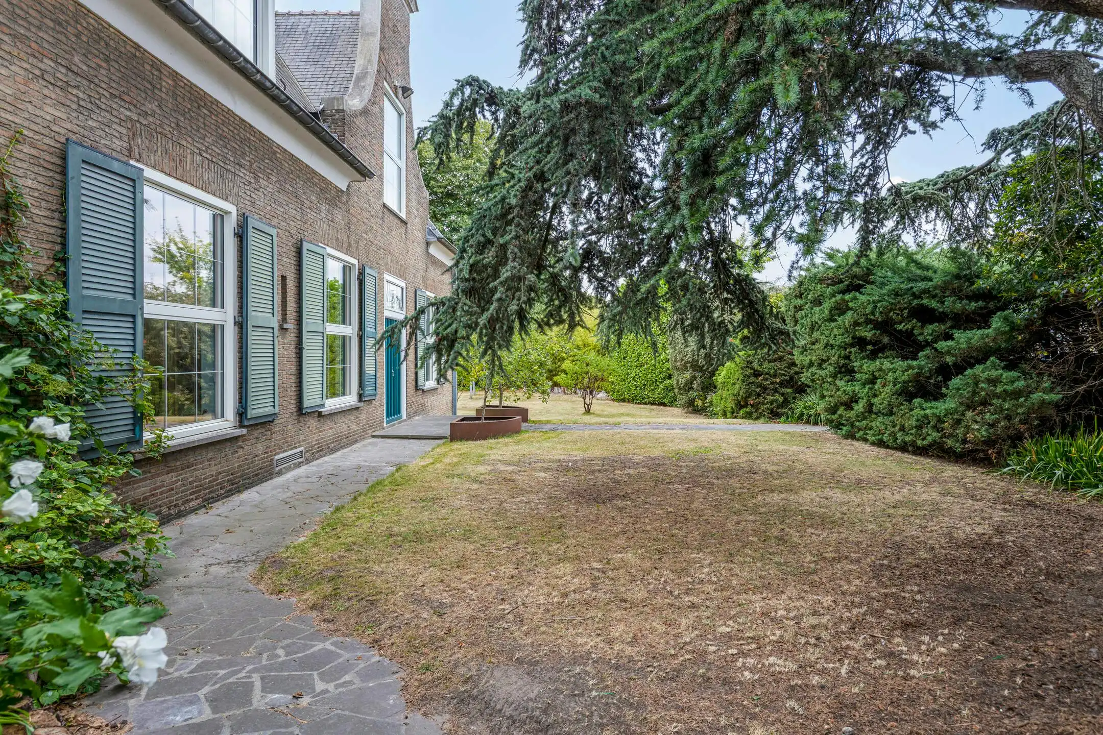 Architectenwoning van Arthur Degeyter te koop in Zedelgem foto 20