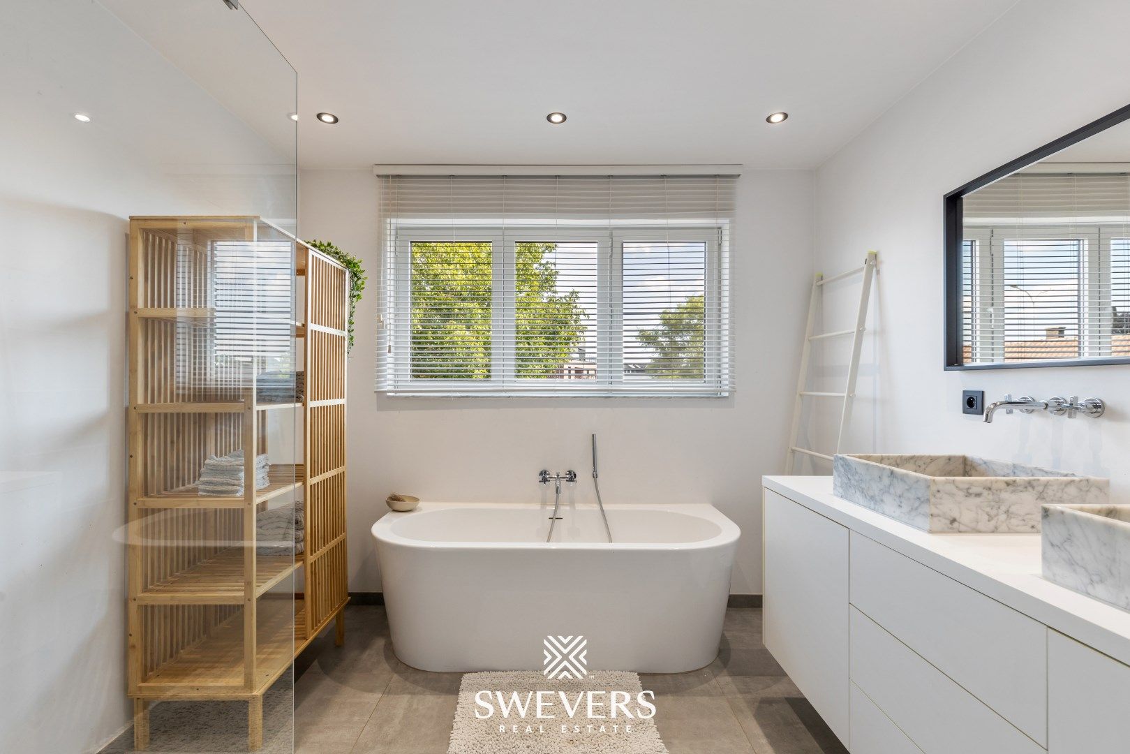 Knap gerenoveerde woning met praktijk/handelsruimte te Laak foto 22