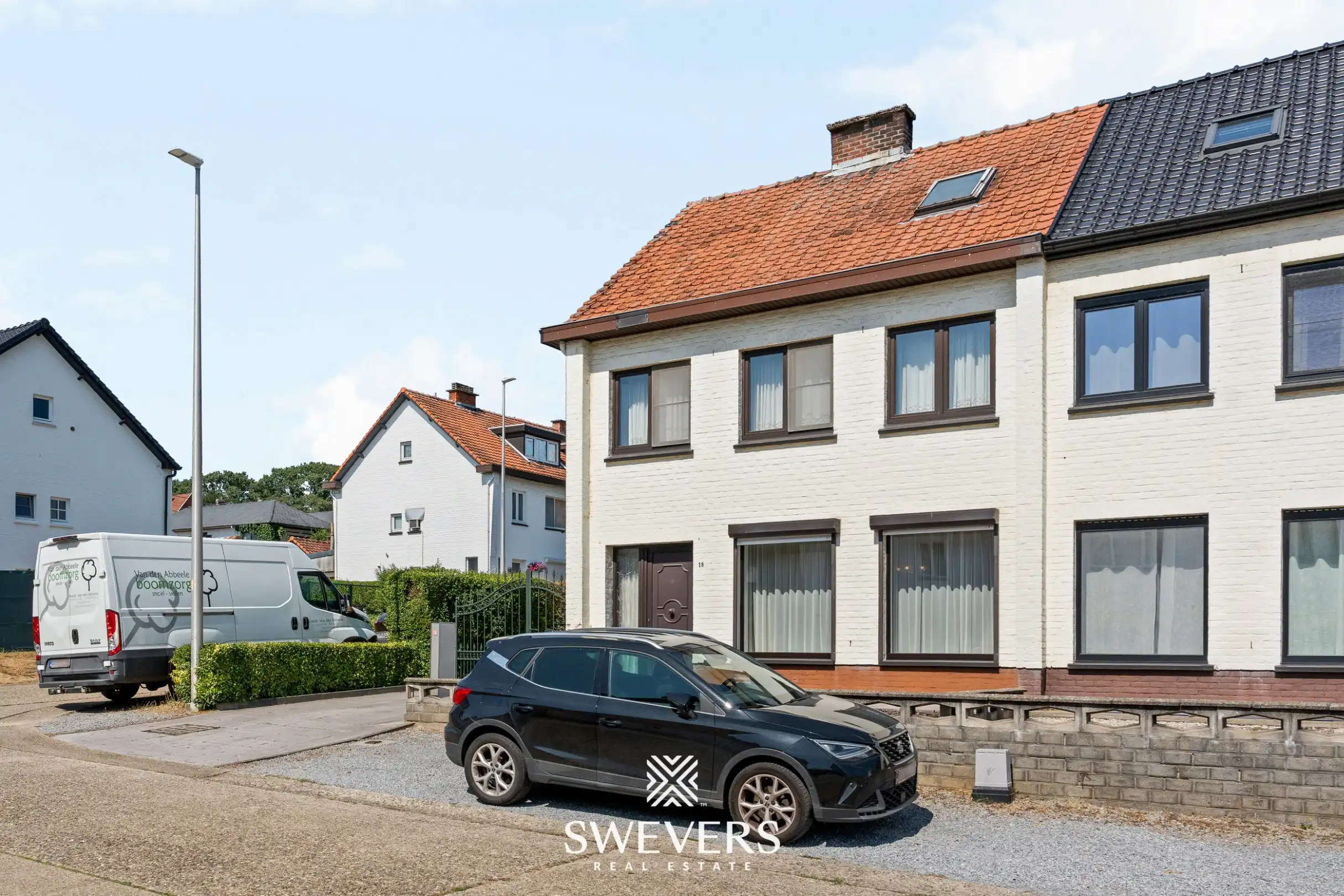 Uitstekend gelegen woning met 4 slaapkamers en mooie tuin foto 33