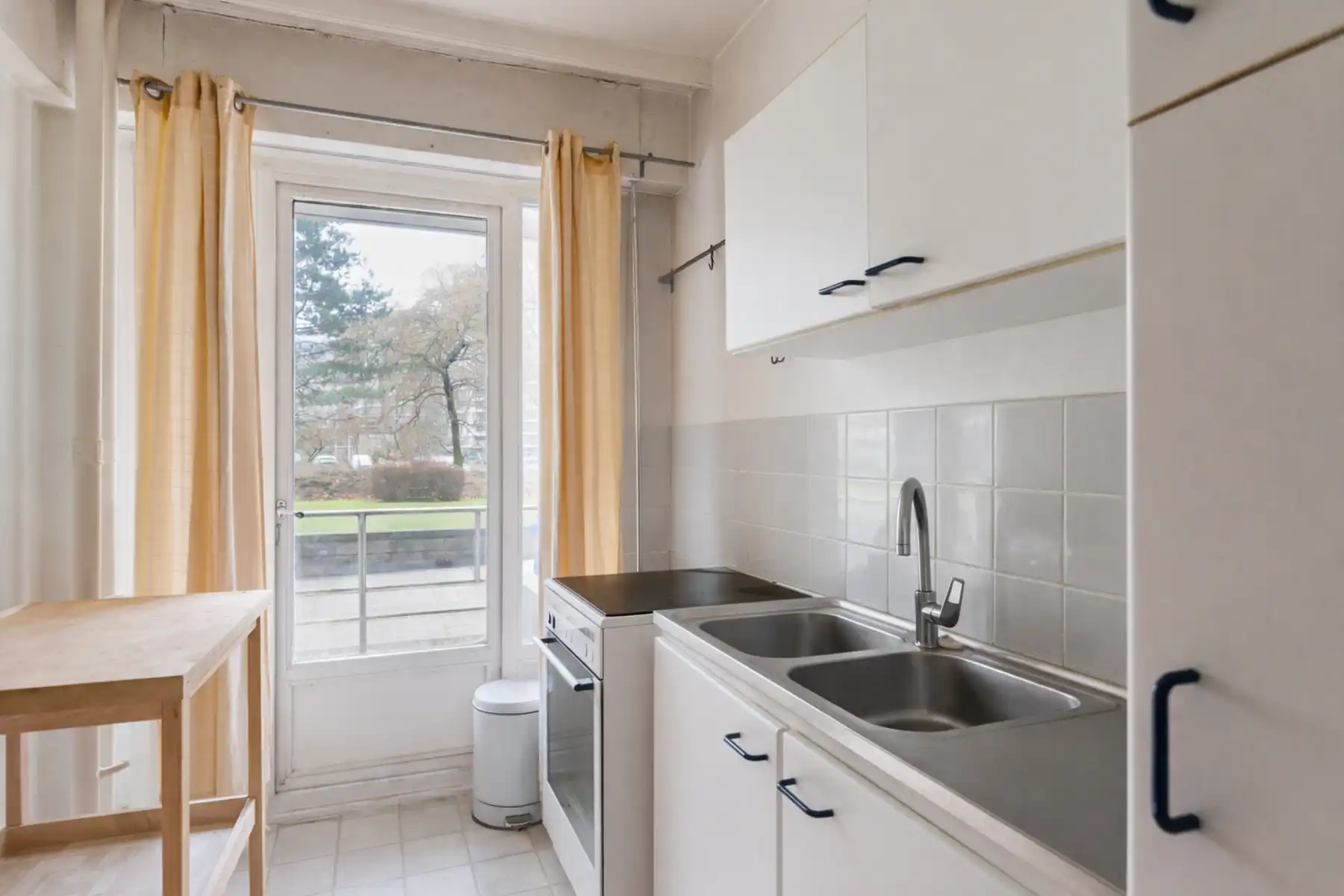 BEZOEKDAGEN VOLZET - Te renoveren appartement met terras. foto 7