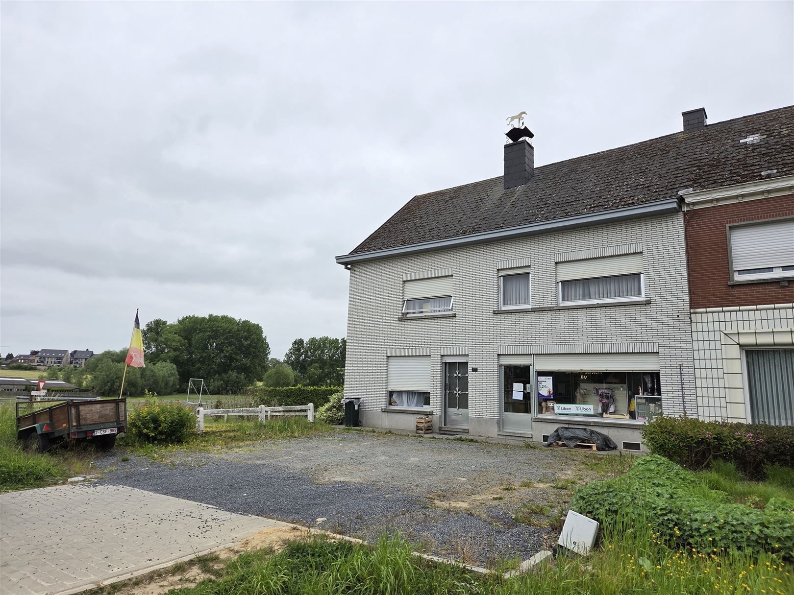 Hoofdfoto van de publicatie: Ruime halfopen woning te Brakel