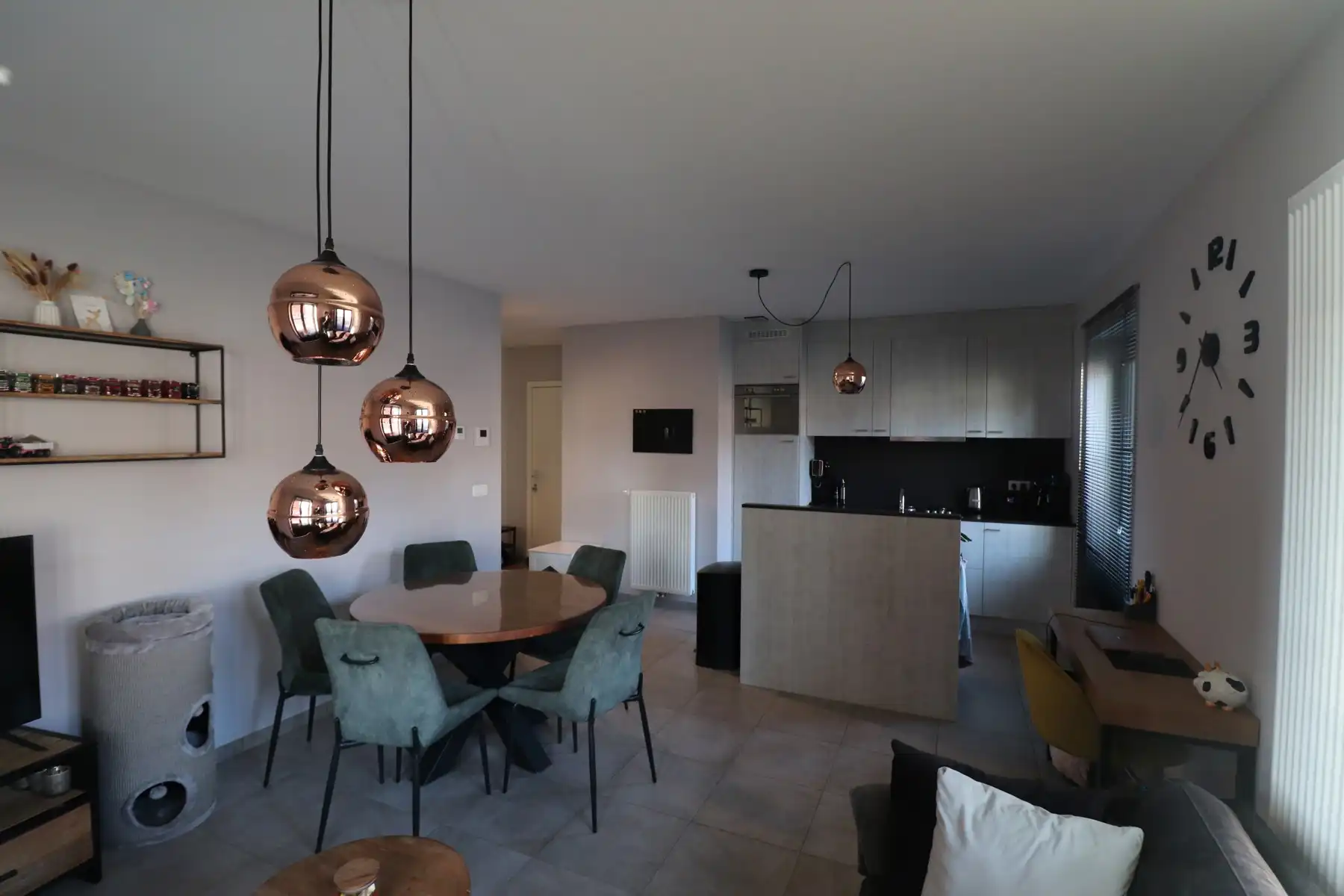 Energiezuinig gelijkvloers appartement met 2 slaapkamers, autostaanplaats en kelderberging. foto 3