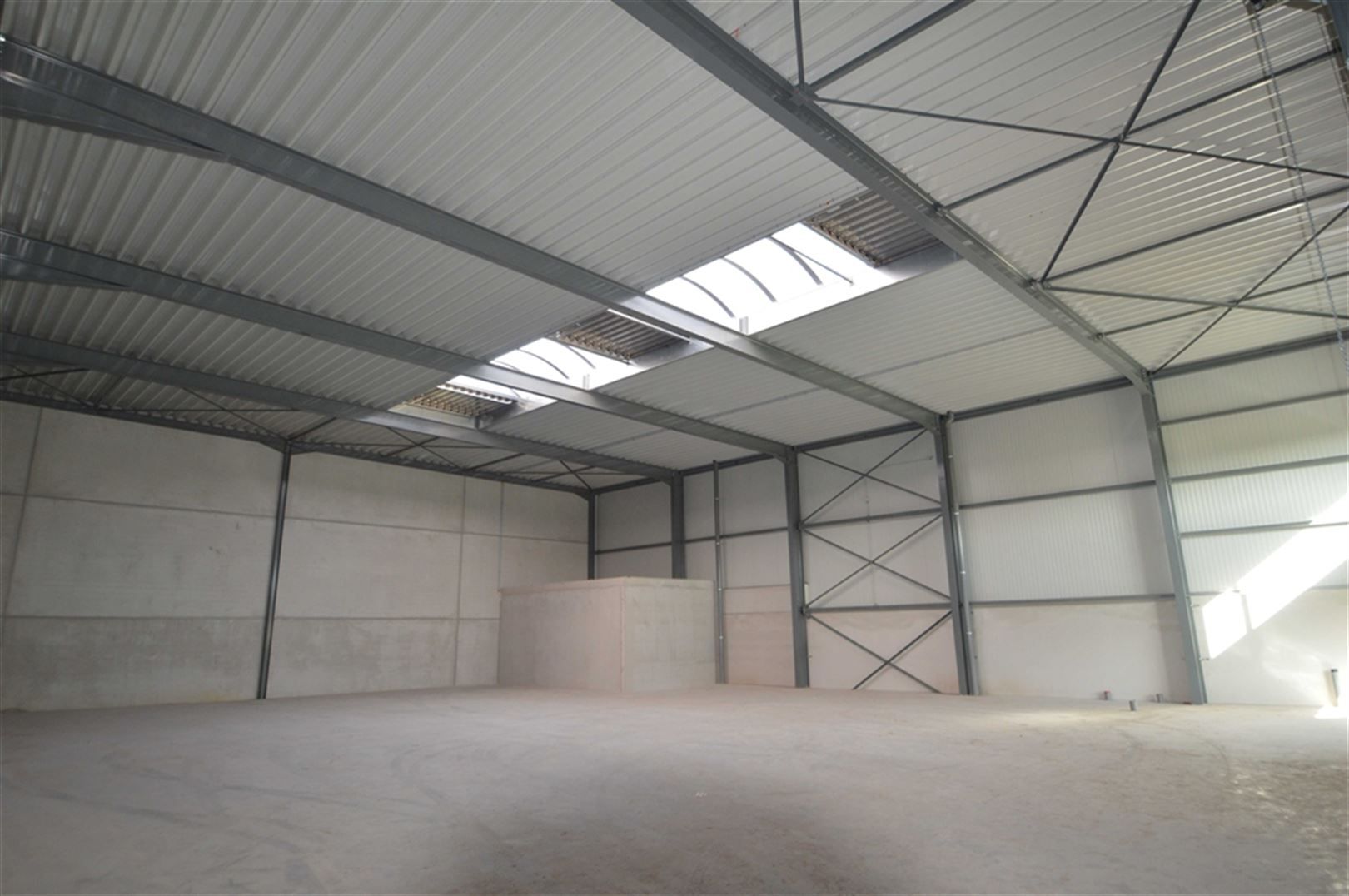 Nieuwbouw KMO units op strategische ligging  foto 12