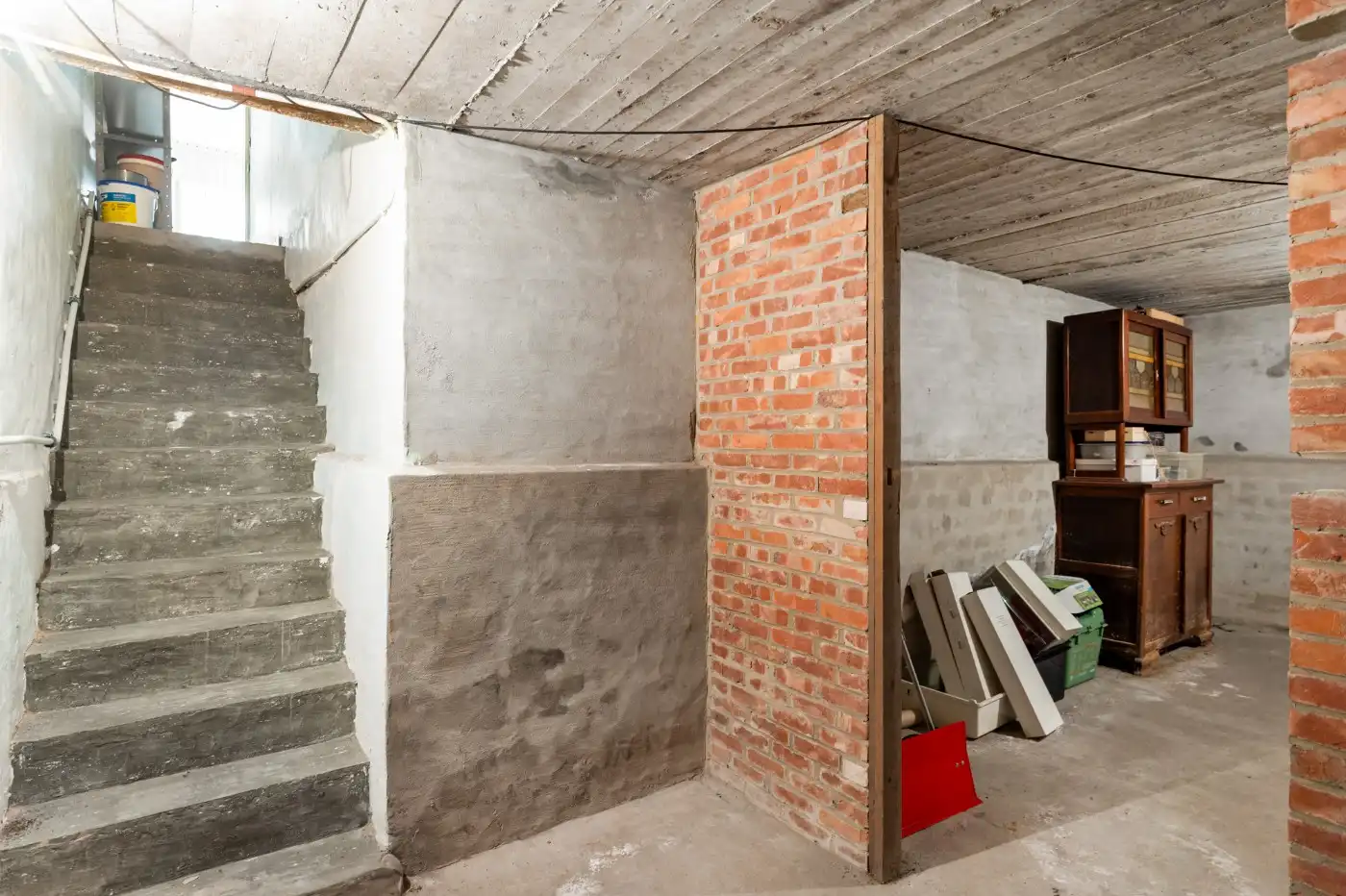 Vrijstaande, te renoveren woning met 3 à 4 slpk., garage en zuid-tuin foto 27