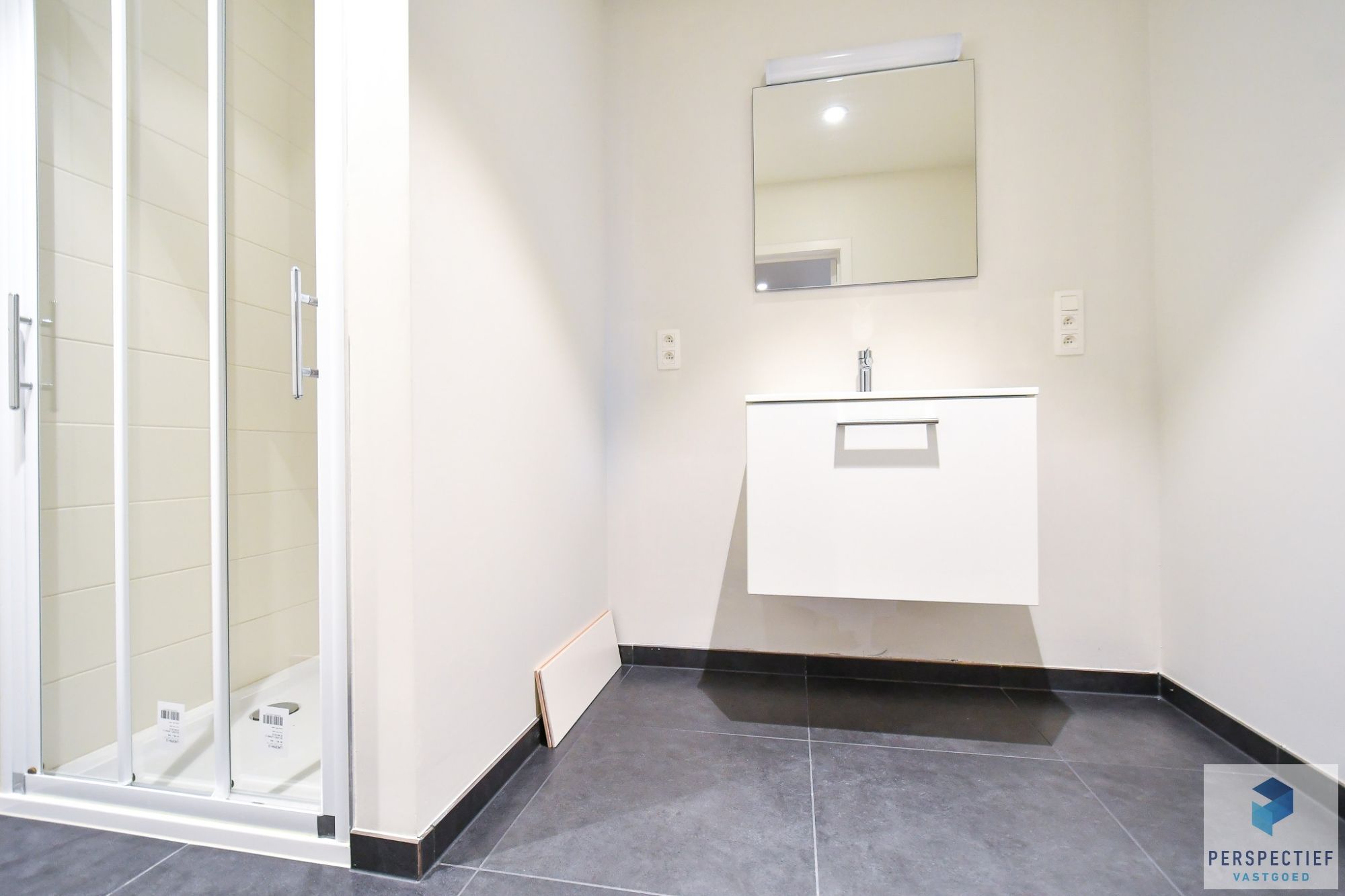 VERKOCHT IN 3 WEKEN! | Goed gelegen GROOT HANDELSPAND (144m²) aan het kanaal vlakbij Scheepsdale foto 8