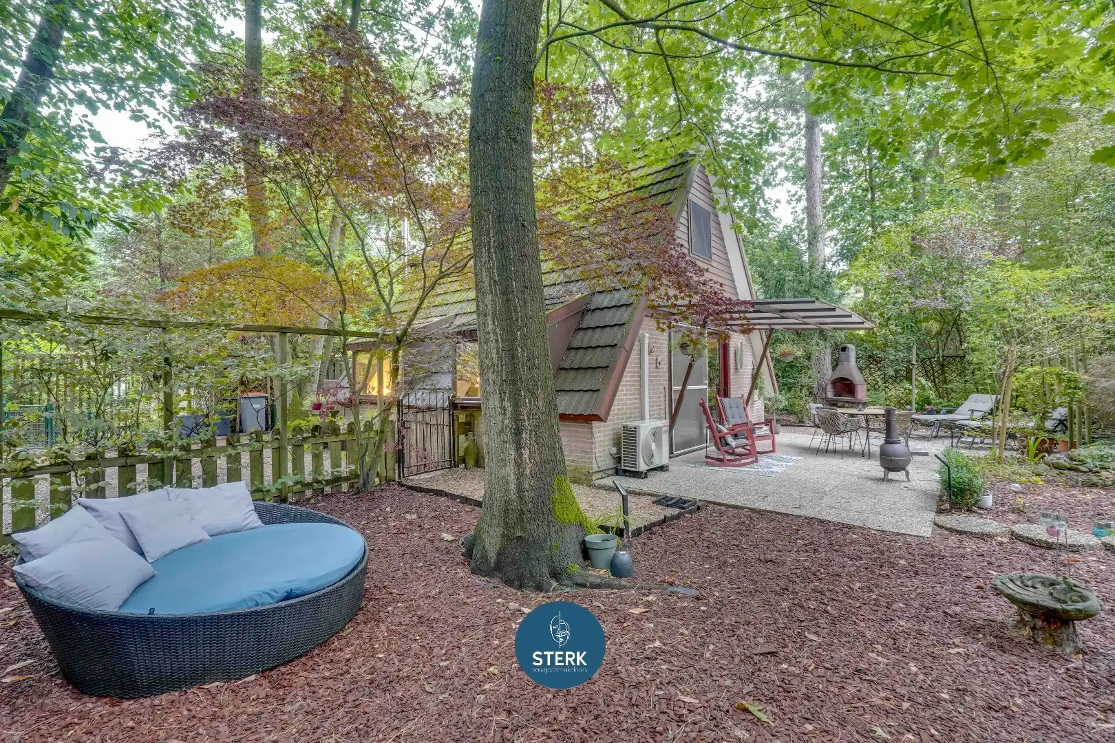 SFEERVOLLE VAKANTIEWONING INCL. INBOEDEL EN RUIME TUIN OP SONNEVIJVER !  foto 13