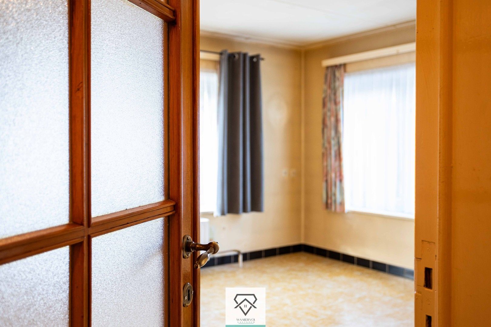 Opbrengsteigendom met 4 appartementen en 2 dubbele garageboxen te koop foto 6