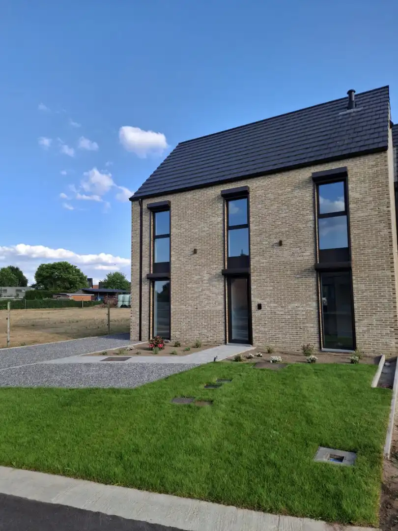 Instapklare BEN-woning met geothermische warmtepomp, passieve koeling en domotica foto 17