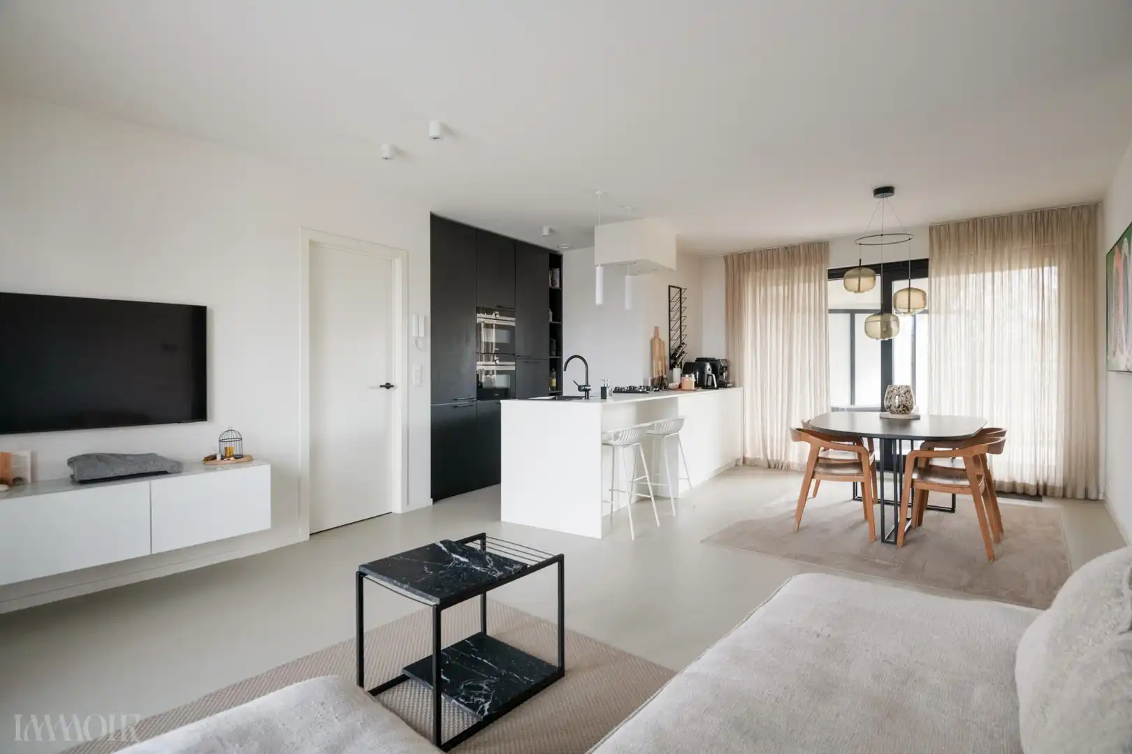 Stijlvol  en energiezuinig appartement met ruim zonneterras. foto {{pictureIndex}}