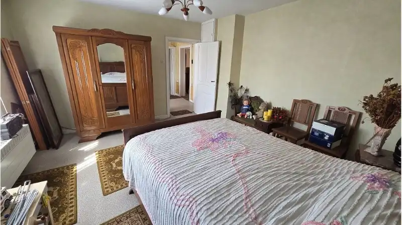 Op te frissen 4-slaapkamerwoning met GARAGE en BINNENTUIN te koop in Ruddervoorde Oostkamp foto 15