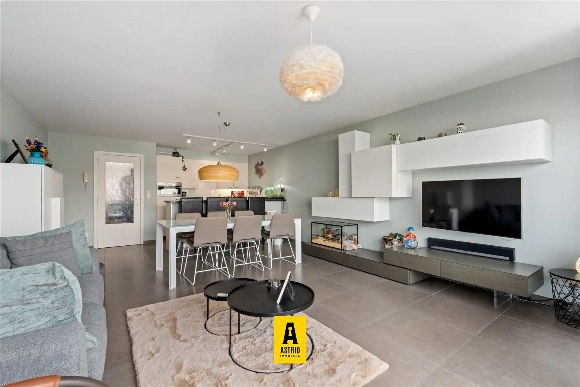 Leuk appartement met ruim terras! foto 4