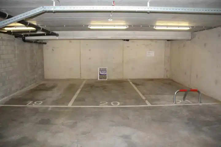 Parkeerplaats te koop foto 2