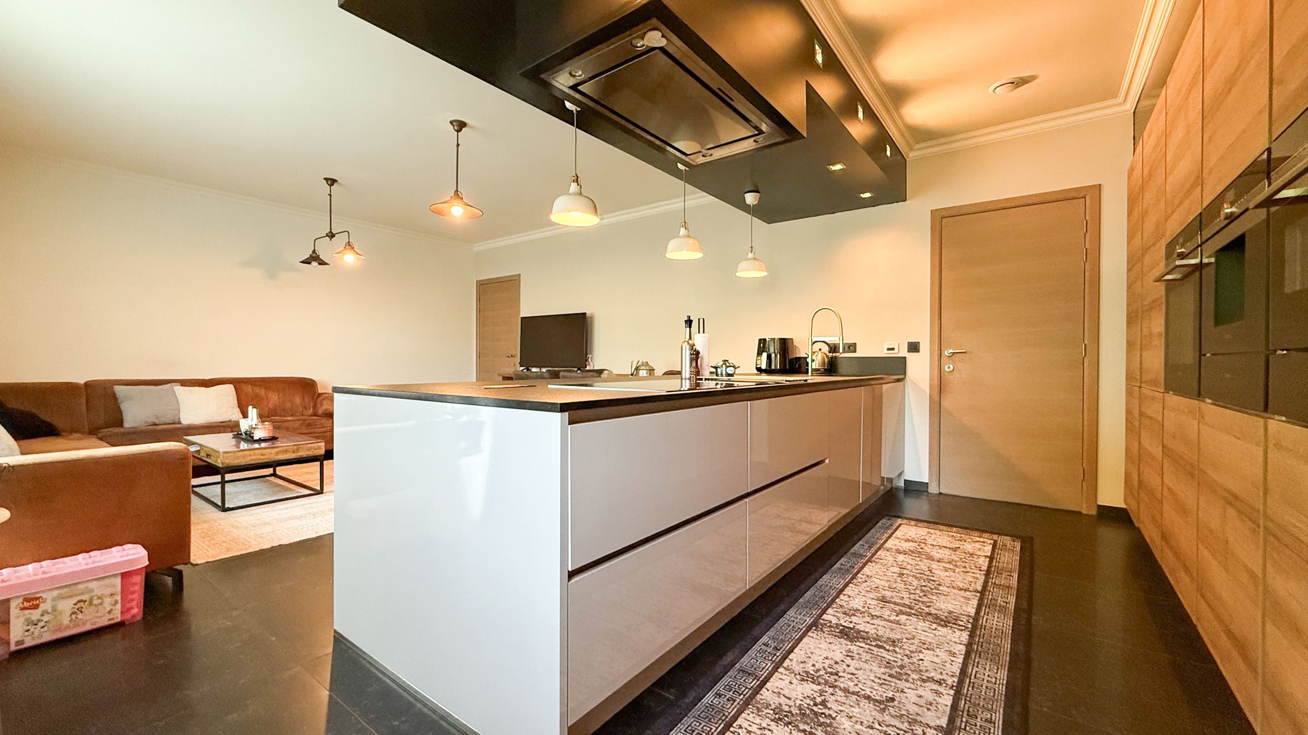 Karaktervolle nieuwbouw villa met 6slpks te Houthalen! foto 11