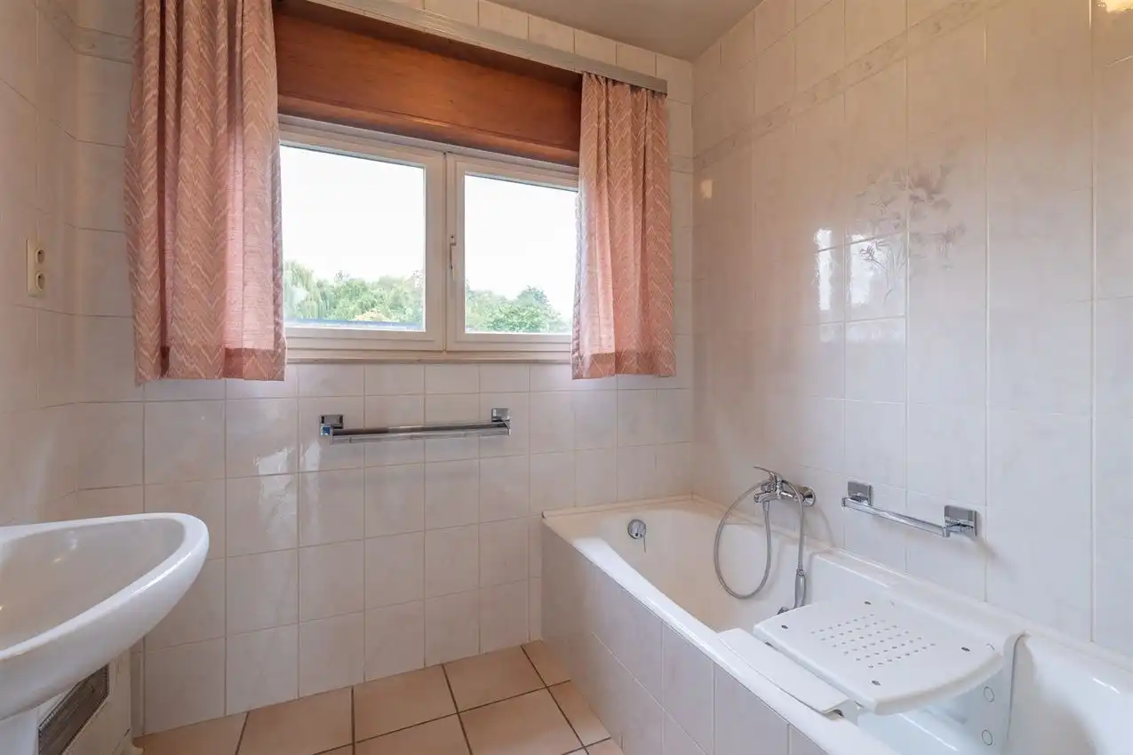 landelijk gelegen, maar nabij dorpskern, 4 slpkmrs foto 11