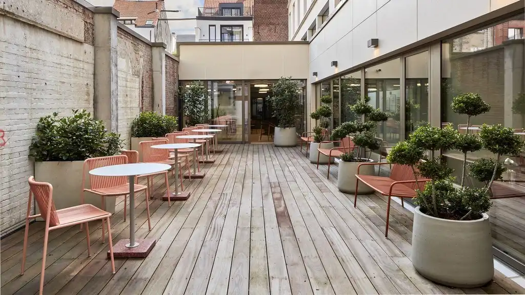 Instapklaar kantoorverdiep te huur in Clockwise Antwerpen foto 19