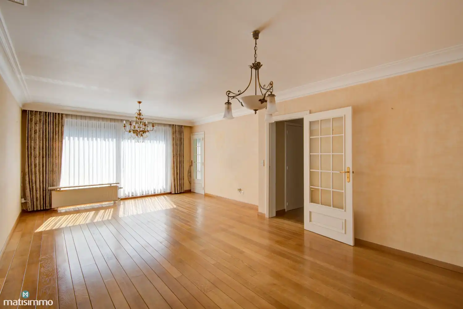 RUIM APPARTEMENT MET 2 SLAAPKAMERS, 2 TERRASSEN, KELDERBERGING EN ONDERGRONDSE AUTOSTAANPLAATS IN BILZEN-CENTRUM foto 4