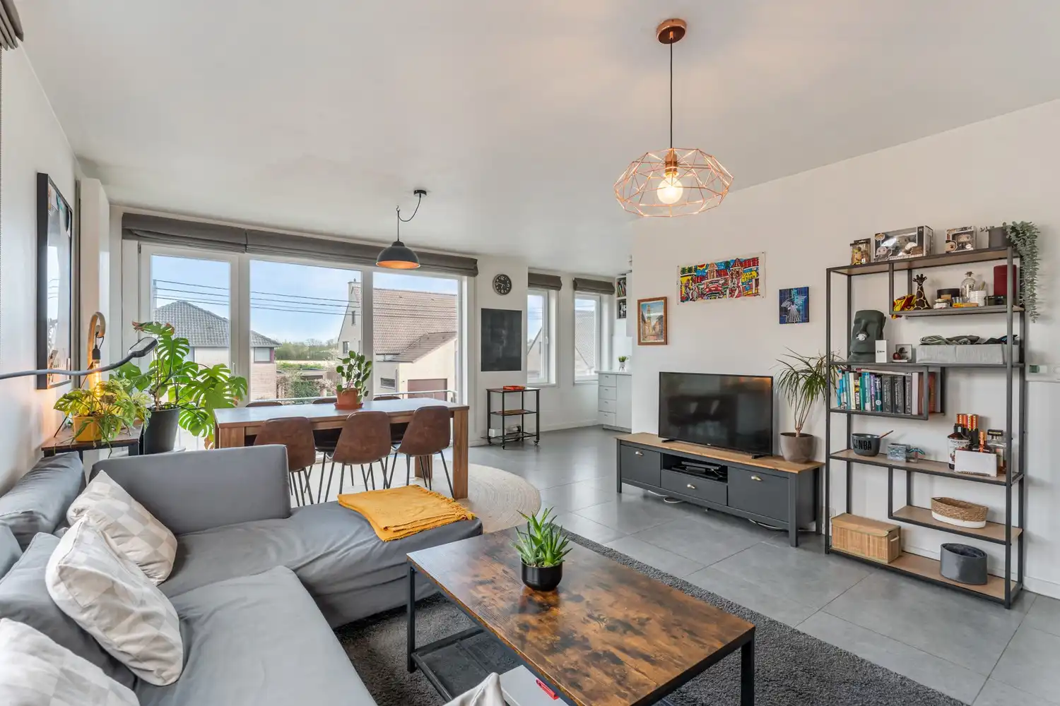 Gerenoveerd en lichtrijk appartement met 2 mooie slaapkamers, een ruim terras en een garagebox te Herent! foto 4