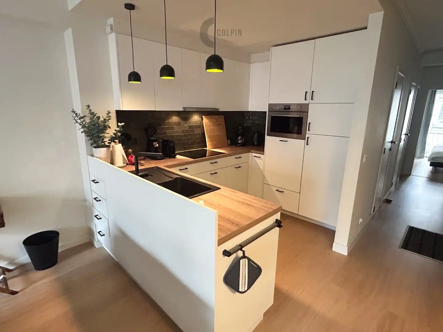 Instapklaar vakantie-appartement vlakbij het Heldenplein en de Zeedijk. foto 3