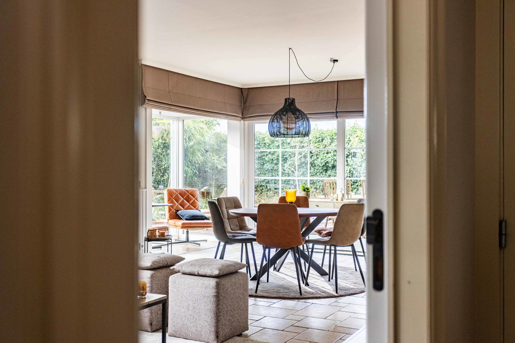 Te koop: Gezinswoning met praktijkruimte in een rustige wijk foto 3