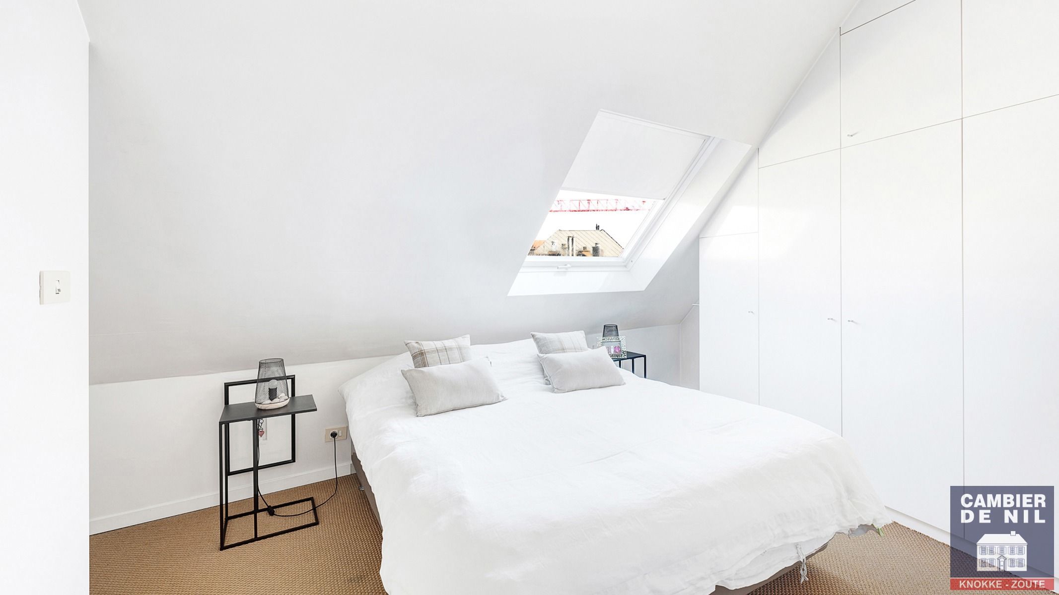 Schitterend duplex appartement met terras voor-en achteraan in hartje Zoute foto 13