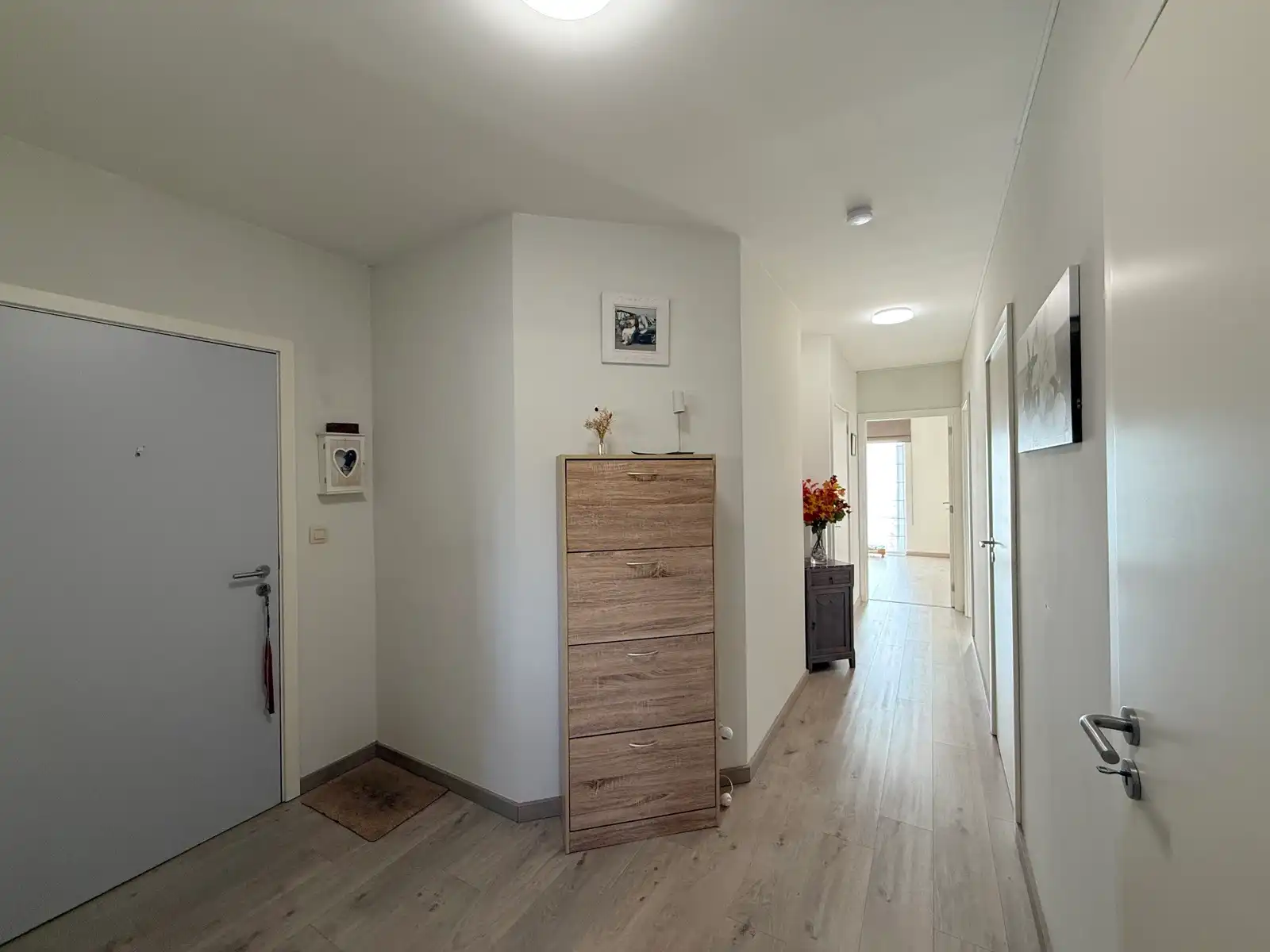 Prachtig en ruim tuinappartement met landelijk zicht foto 8