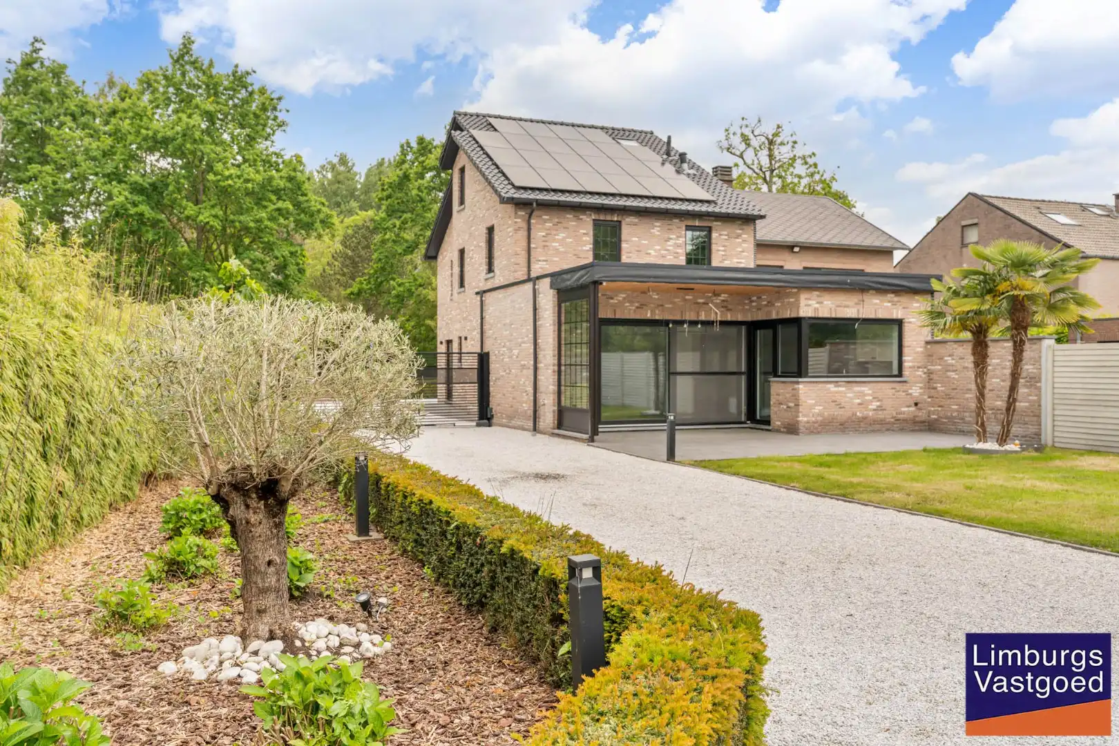 Exclusieve gezinswoning, 283m², 5 slpk, praktijkruimte op toplocatie foto 37