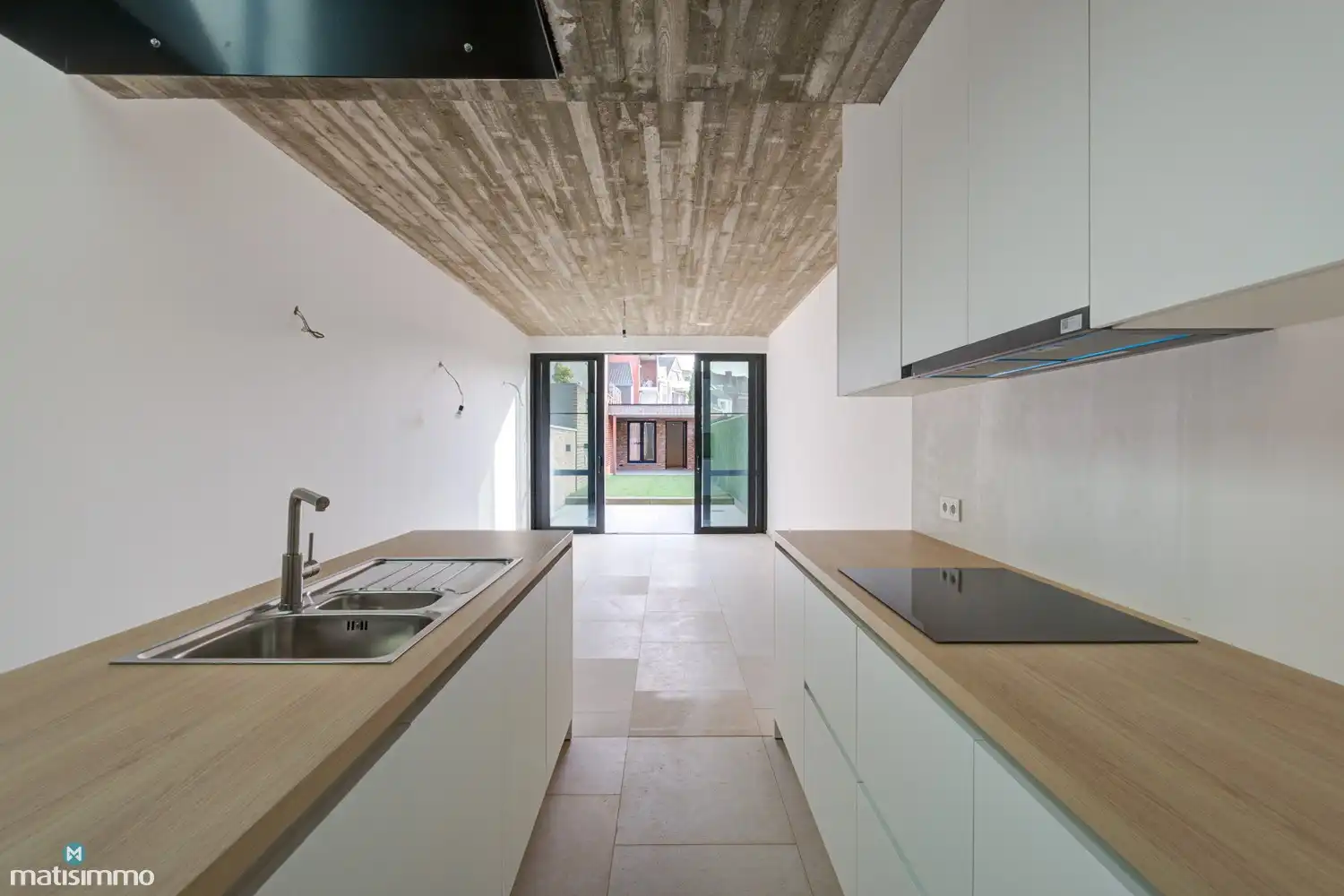 VOLLEDIG VERNIEUWDE TUSSENWONING (EPC A) MET 3 SLAAPKAMERS, BETONKELDER EN TUIN IN STADSCENTRUM BILZEN foto 5