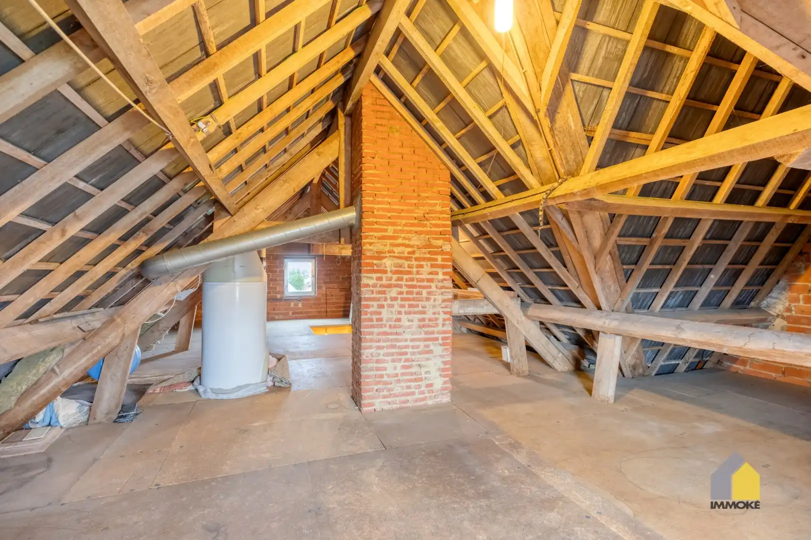 Neeroeteren: Op te frissen, vrijstaande woning op 8 a 53 ca met 5 slpks. foto 26