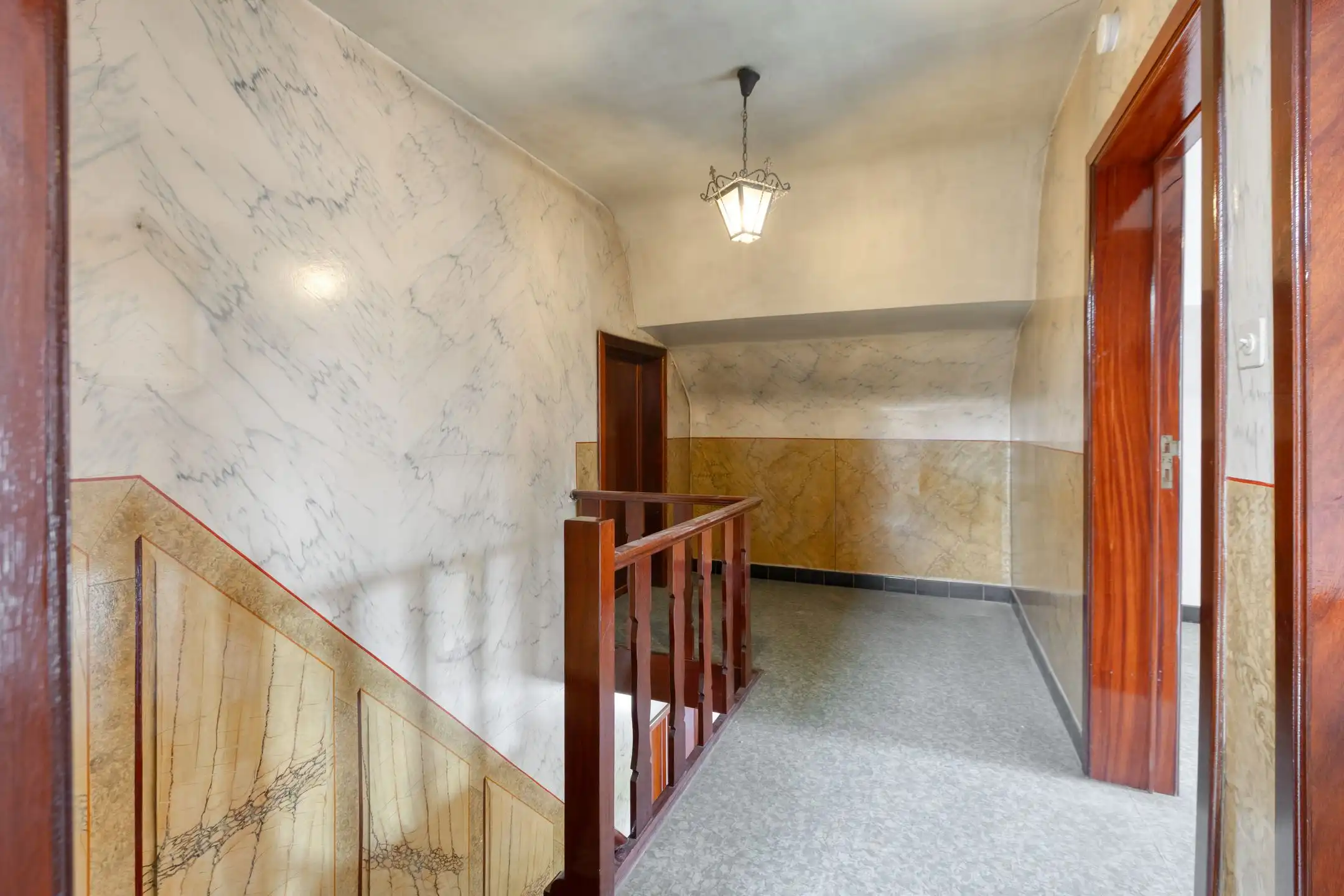 Woning vol potentieel op ruim perceel foto 13