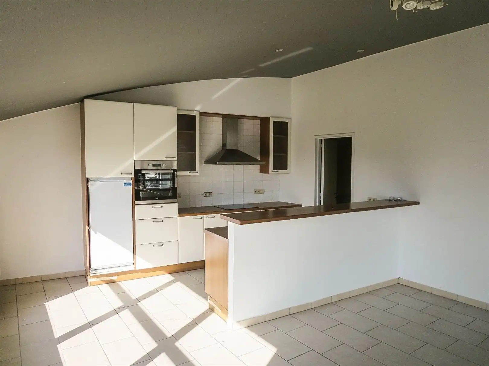 Centraal gelegen 2 slaapkamer appartement met ruim terras foto 4