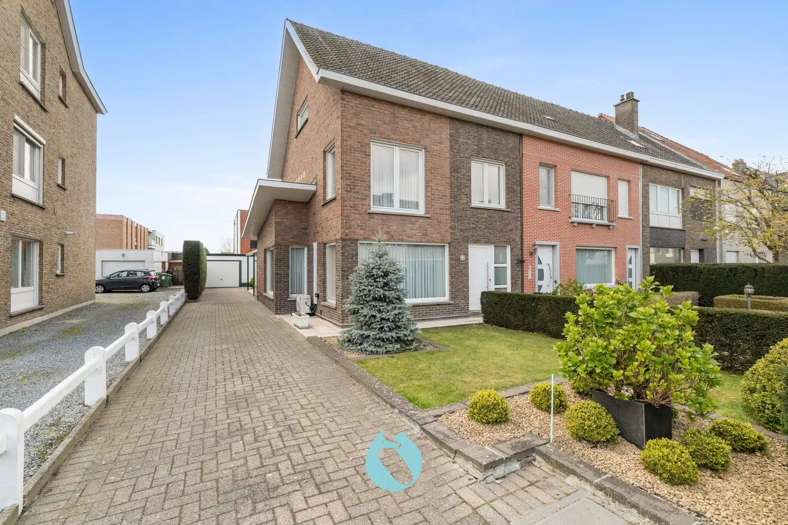 Hoofdfoto van de publicatie: Woning is gelegen in een aangename en rustige buurt