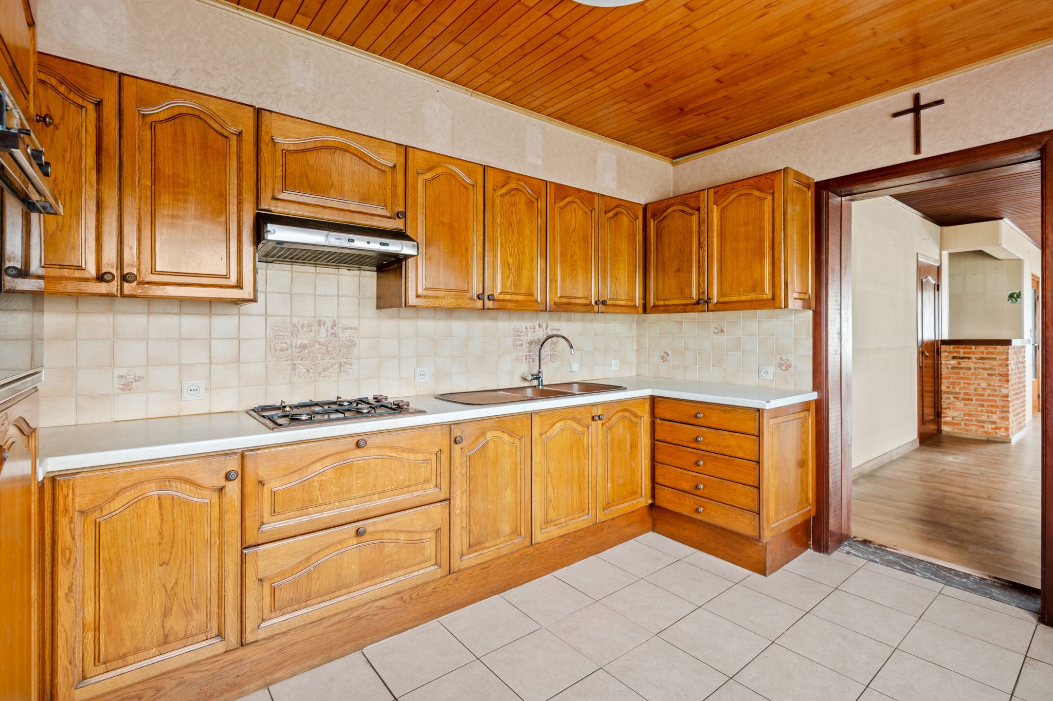 Te renoveren woning met ruime tuin op toplocatie Vosselaar. foto 12