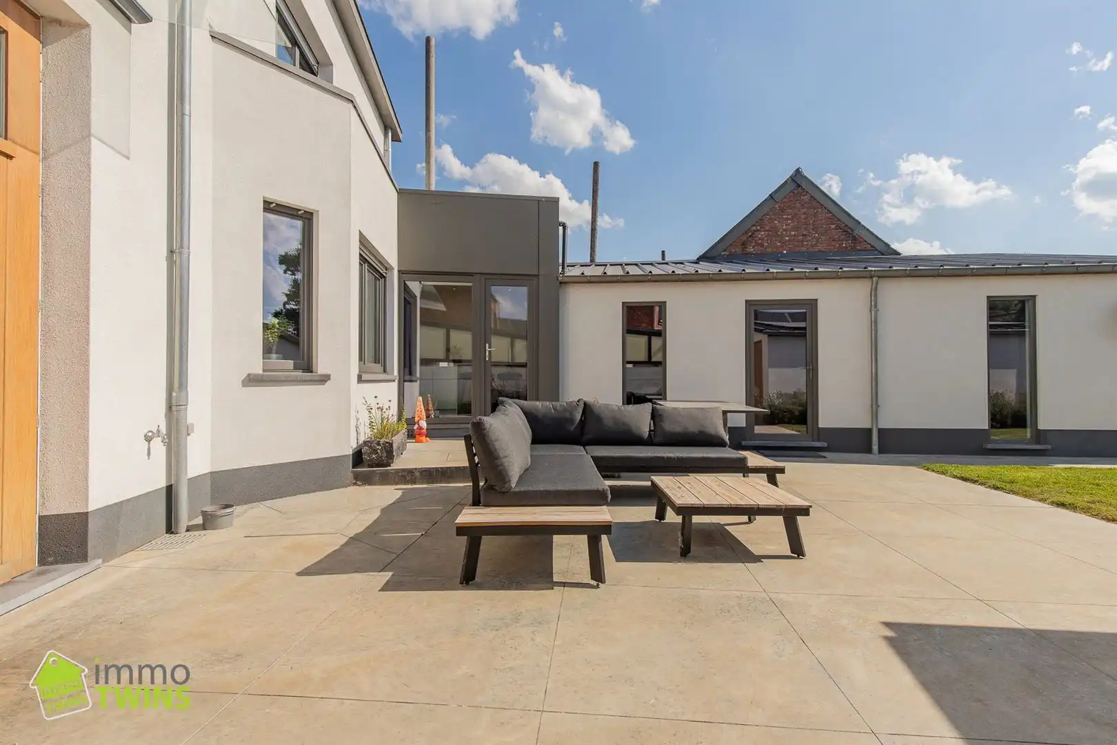 Ruime, energiezuinige gezinswoning met 275 m² bewoonbare oppervlakte, prachtige tuin en tal van extra's in Dendermonde (Oudegem) foto 13