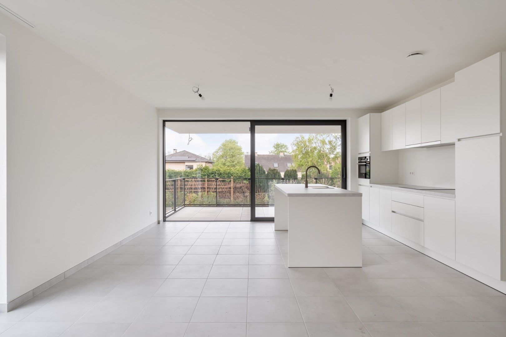 Mooi nieuwbouw appartement op de eerste verdieping met 3 slaapkamers en mooi terras in Zonhoven-centrum foto 9