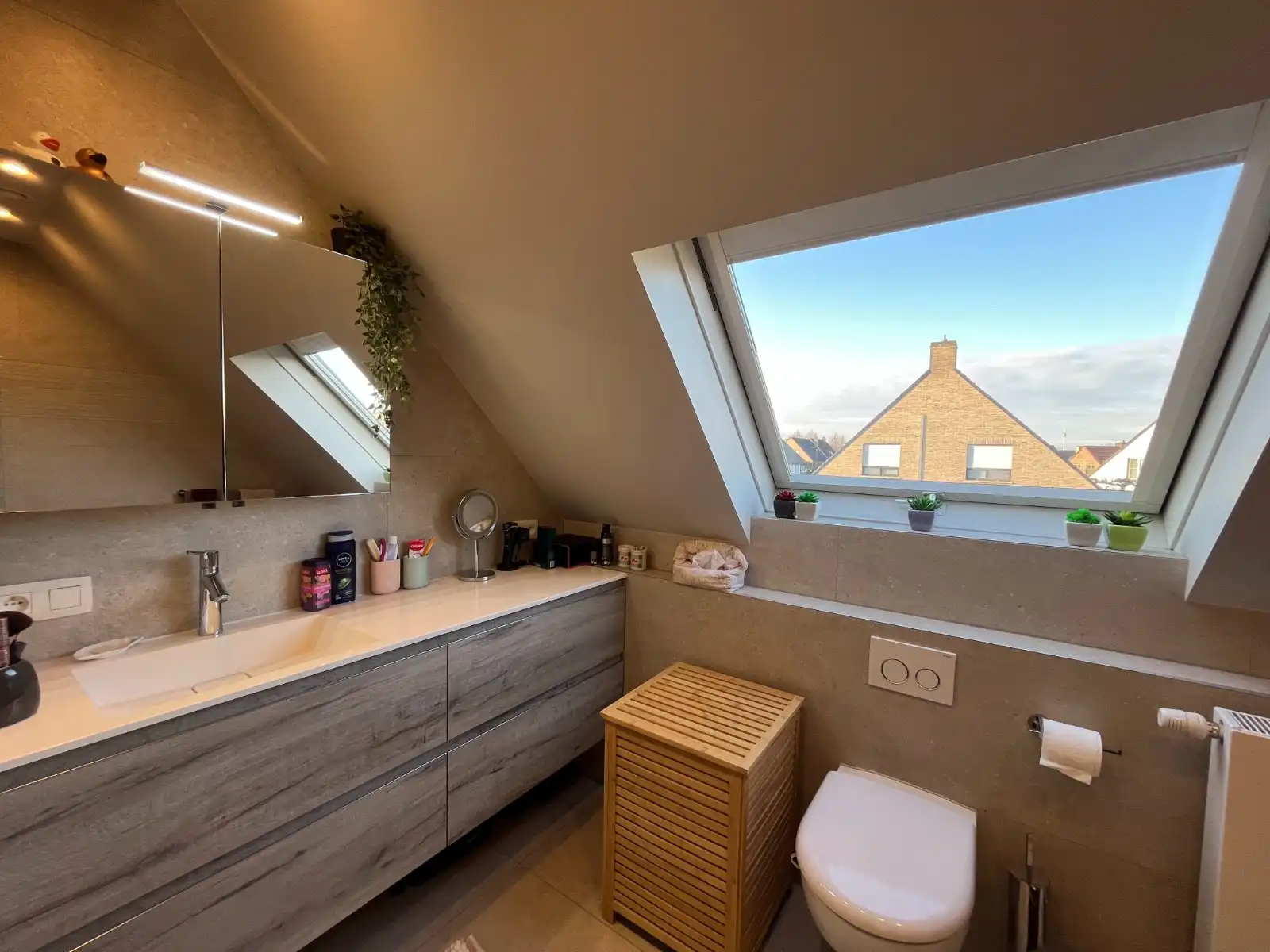 Instapklare alleenstaande woning in rustige wijk nabij centrum Waregem  te koop foto 18